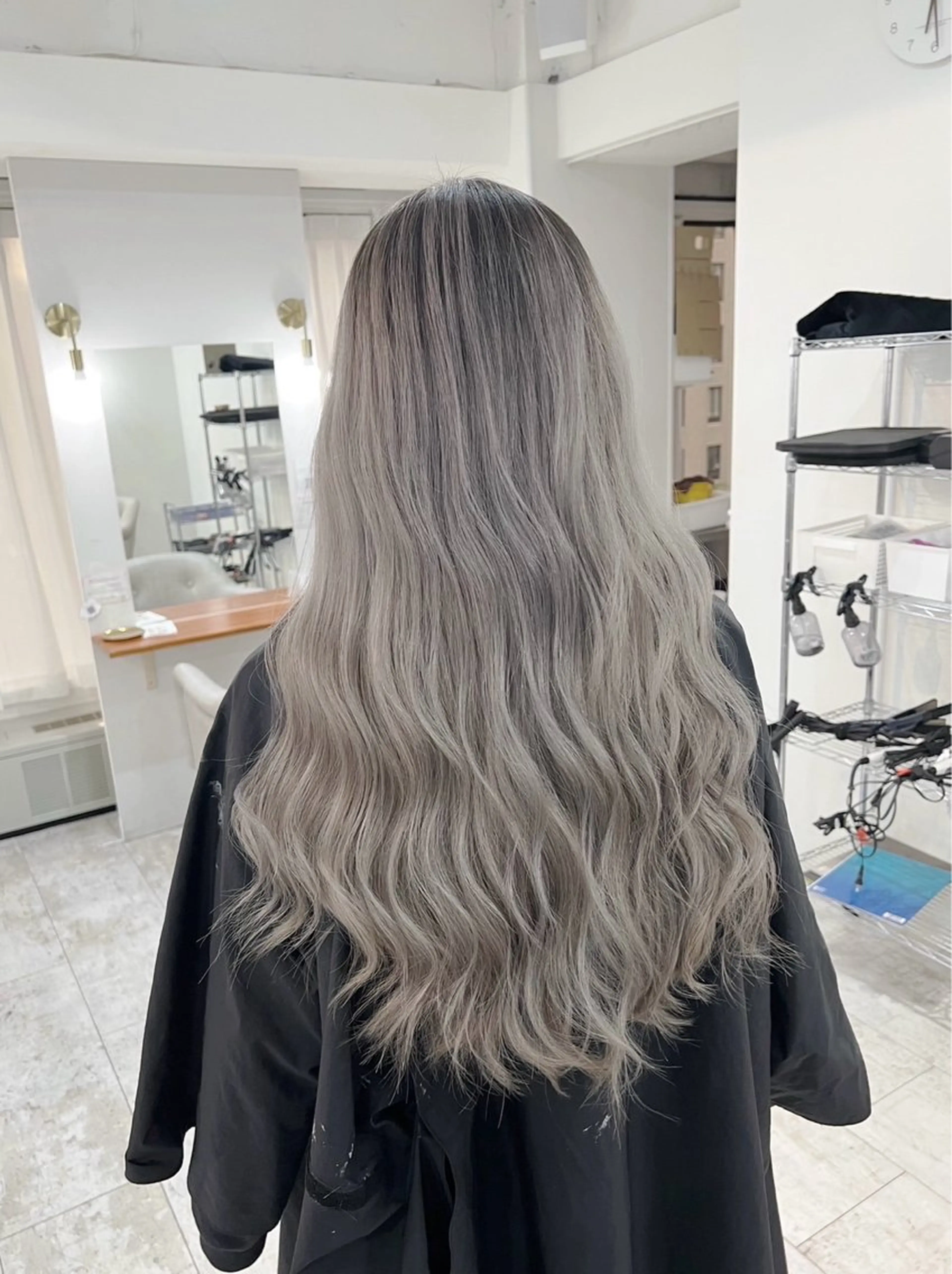 ロング カラー バレイヤージュ グレージュ レイヤーカット ヘアカラー トリートメント ROBIN所属・指名数No.1 /NAOYAのヘアスタイル