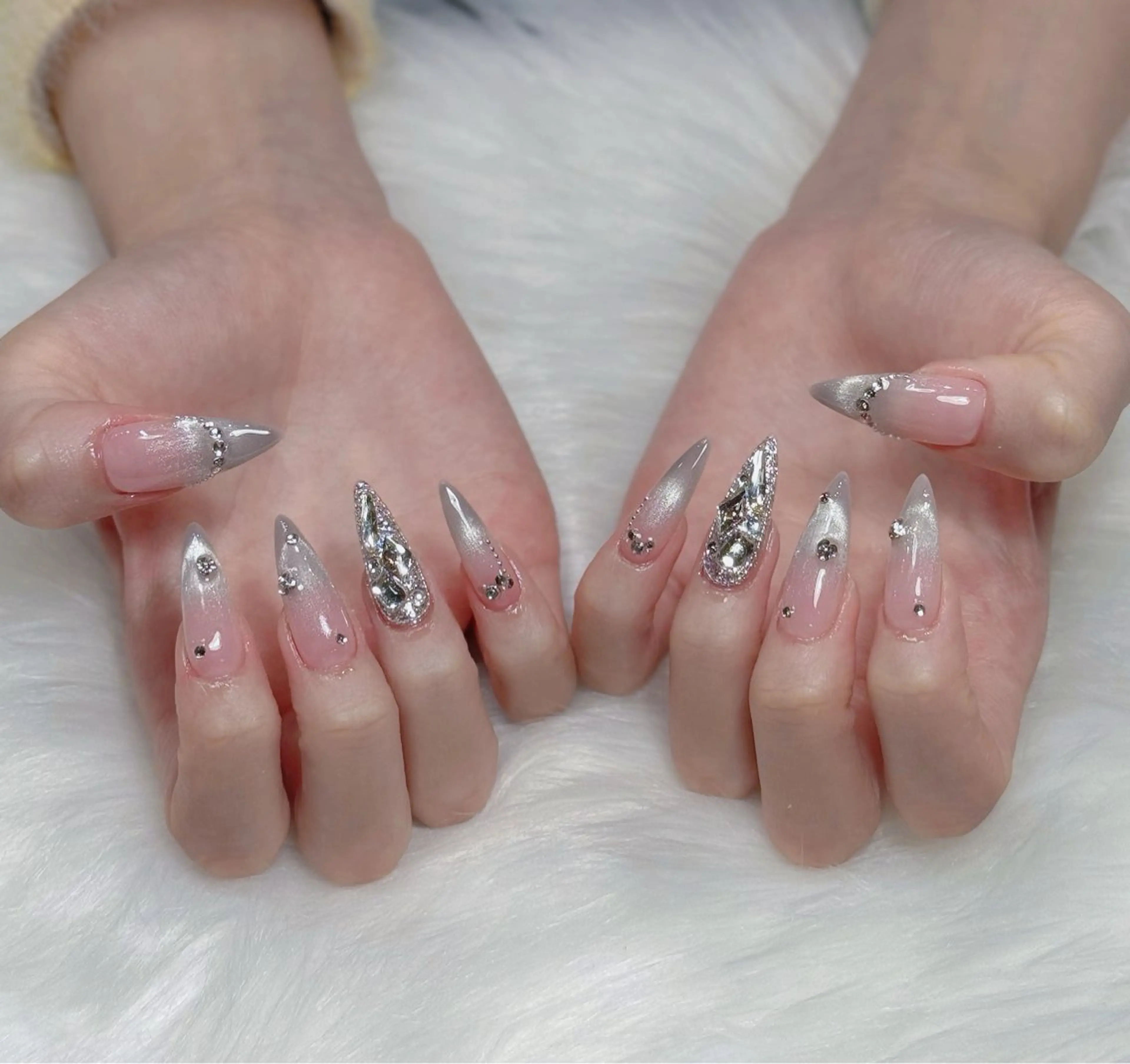 ネイル アートネイル オーロラネイル ジェルネイル 韓国ネイル ロングネイル ハンドネイル Nichi Nailsのネイルデザイン