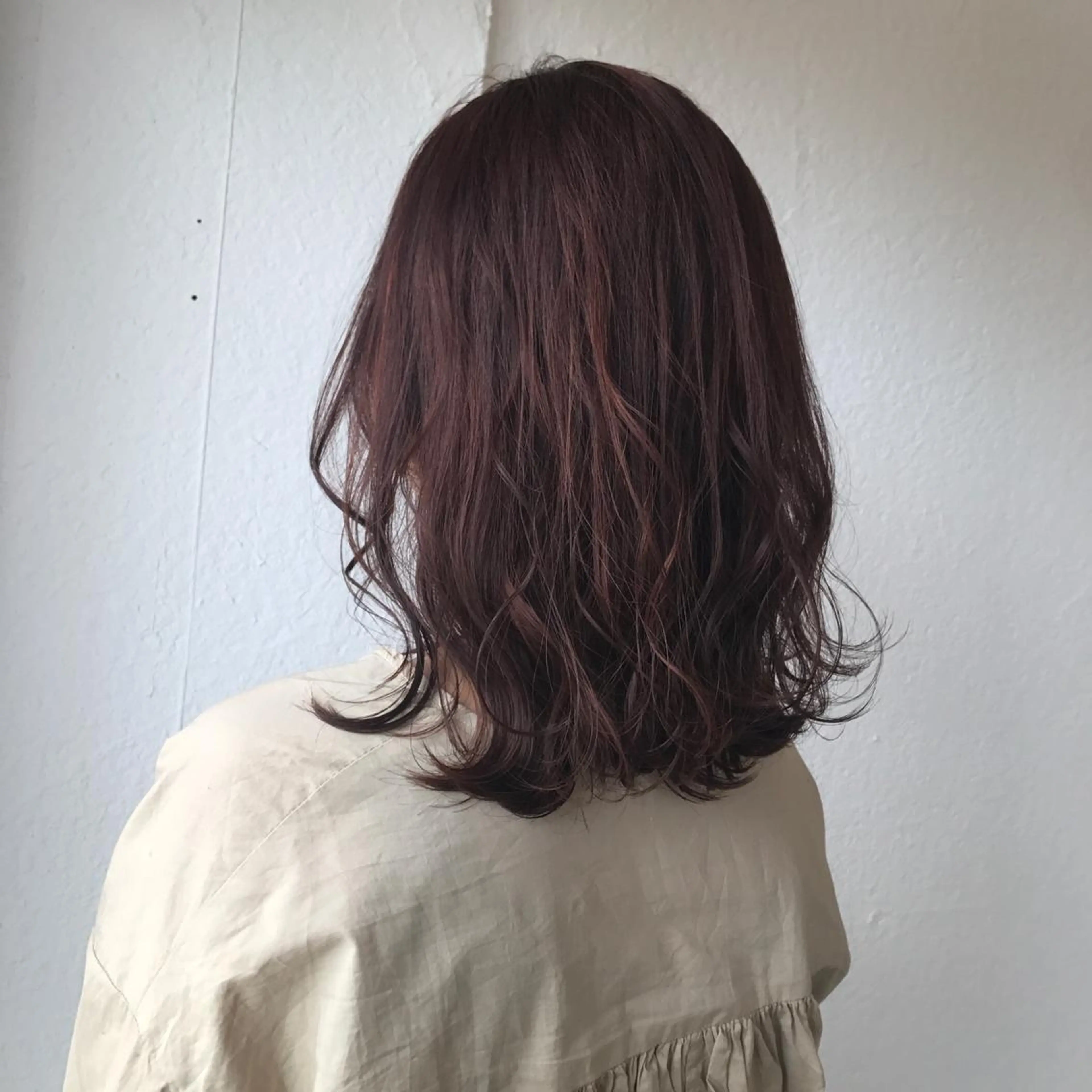 セミロング カラー オレンジ カット トリートメント 入江 志穂のヘアスタイル