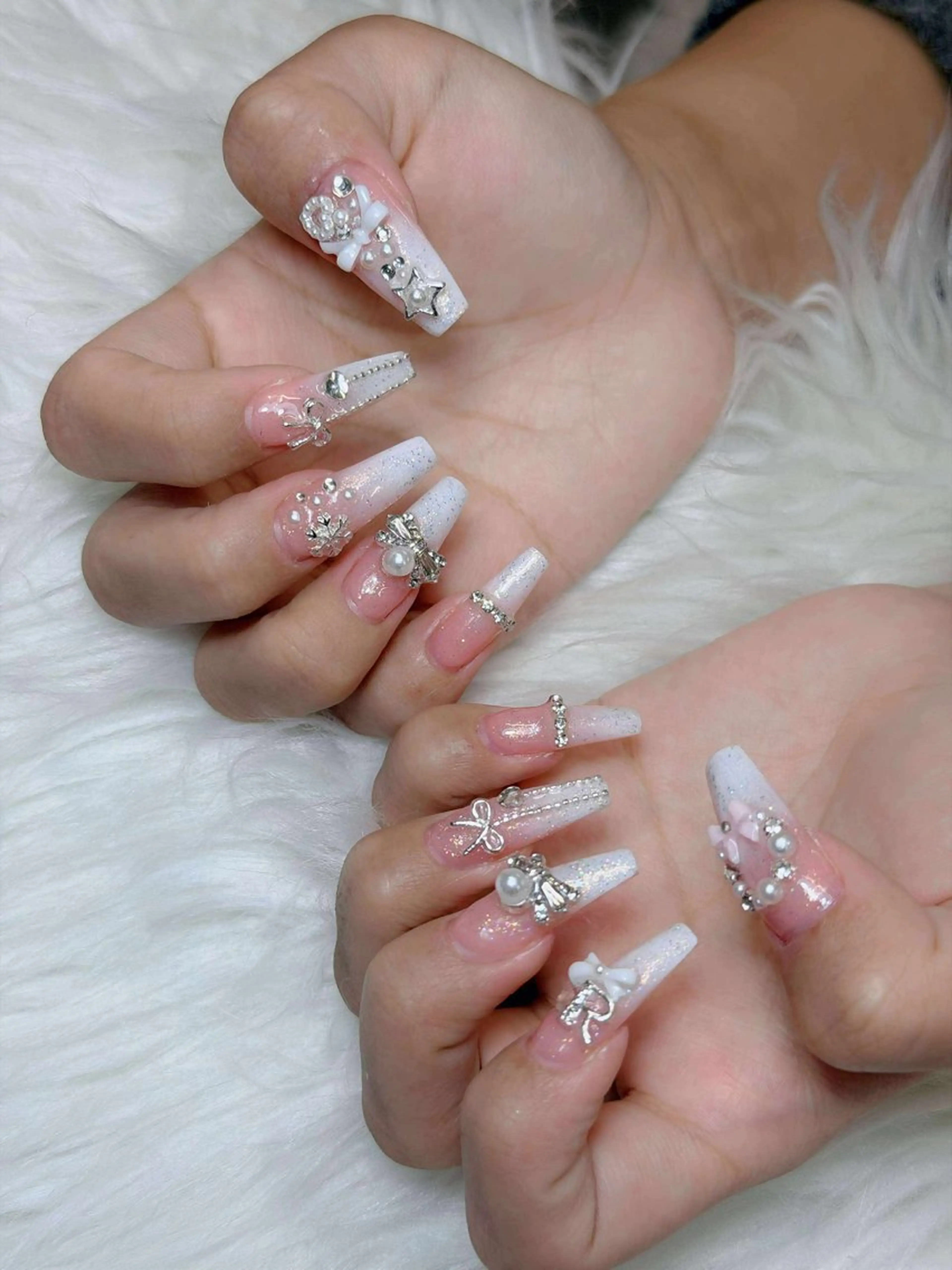 ネイル オーロラネイル チークネイル フットネイル フレンチネイル 韓国ネイル ハンドネイル Lumi Nailのネイルデザイン