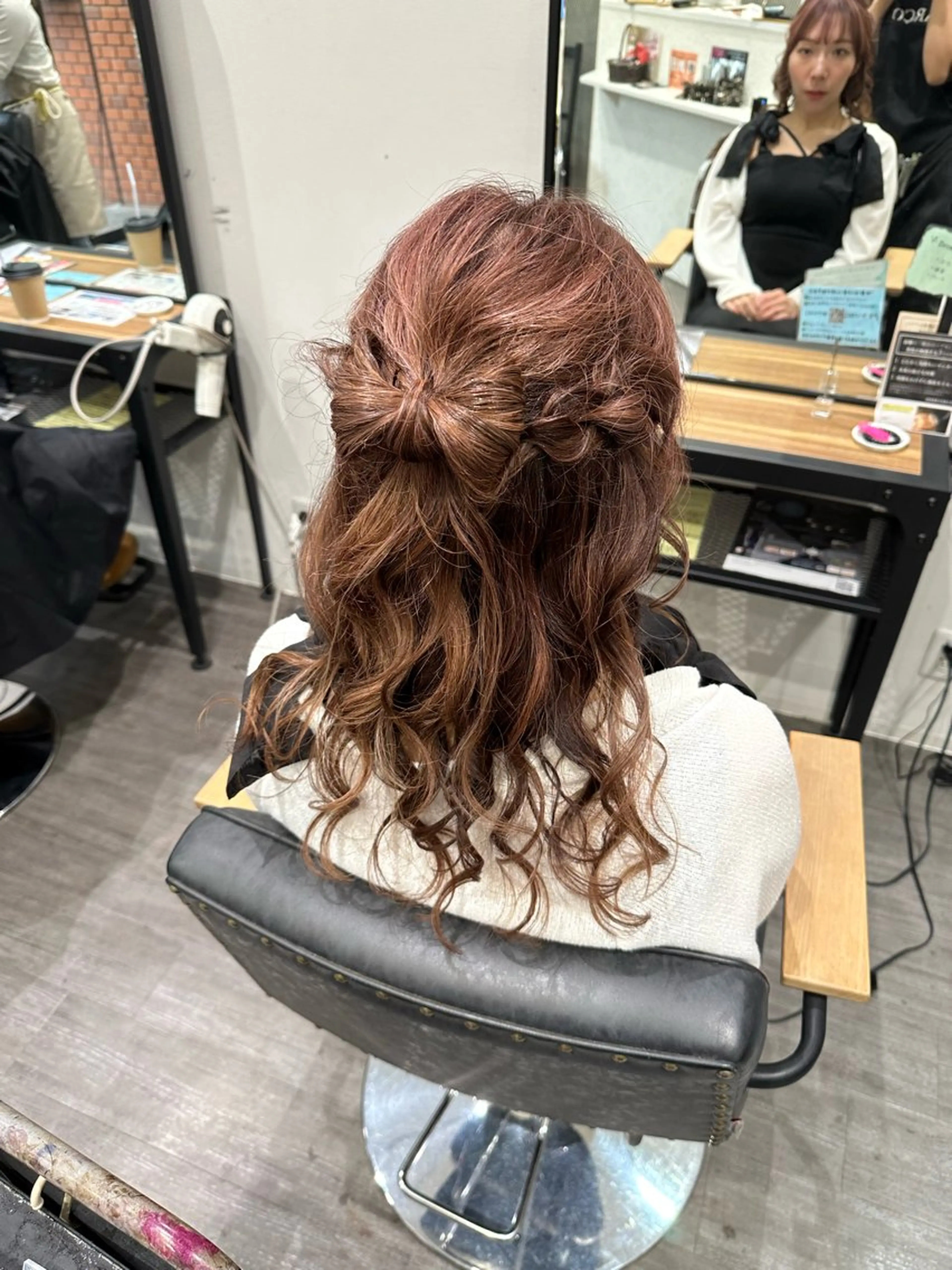 セミロング ヘアアレンジ ハーフアップ 艶髪レイヤー上田 紗也🇰🇷💗のヘアスタイル