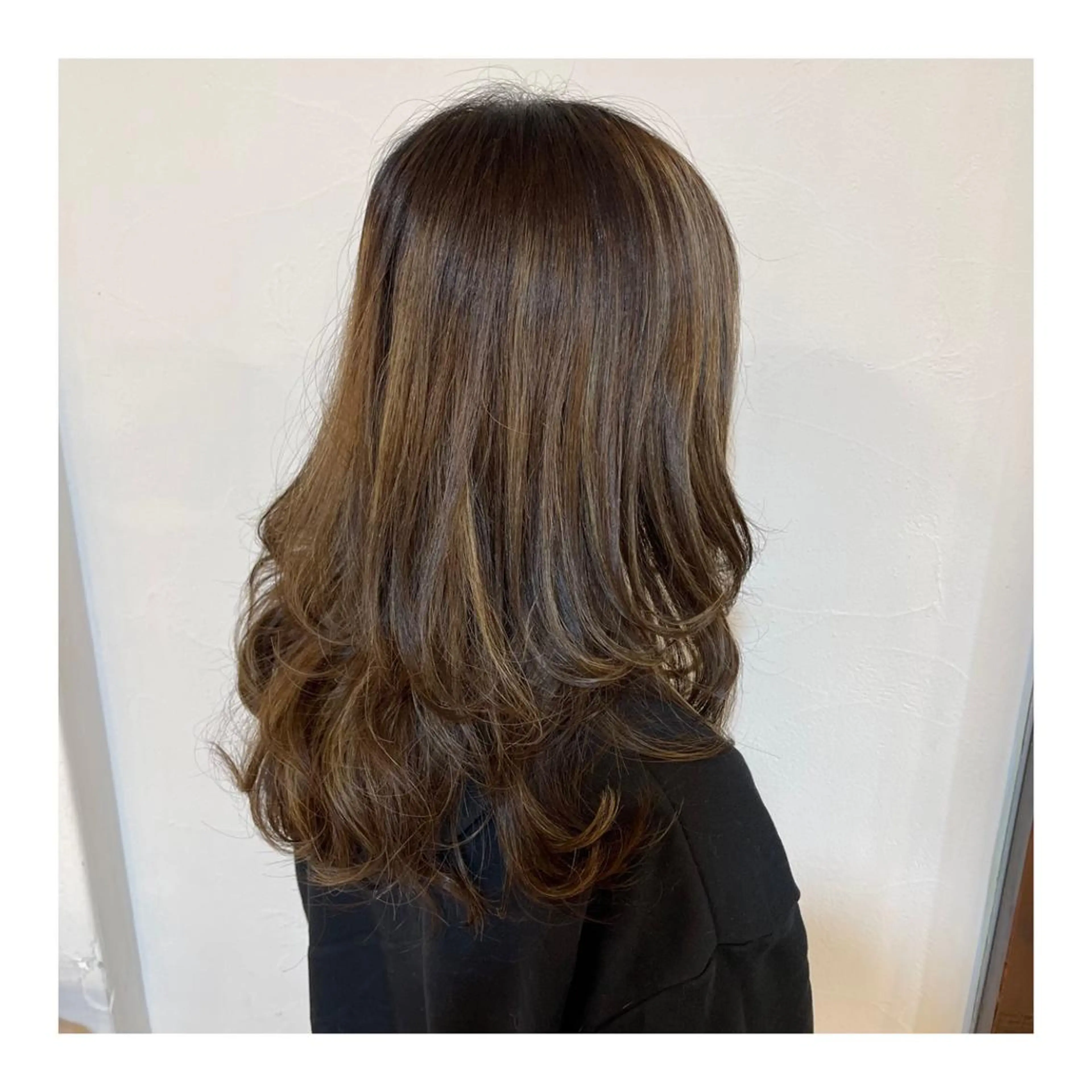 ロング ハイレイヤー レイヤーカット 宮川 莉央のその他イメージ