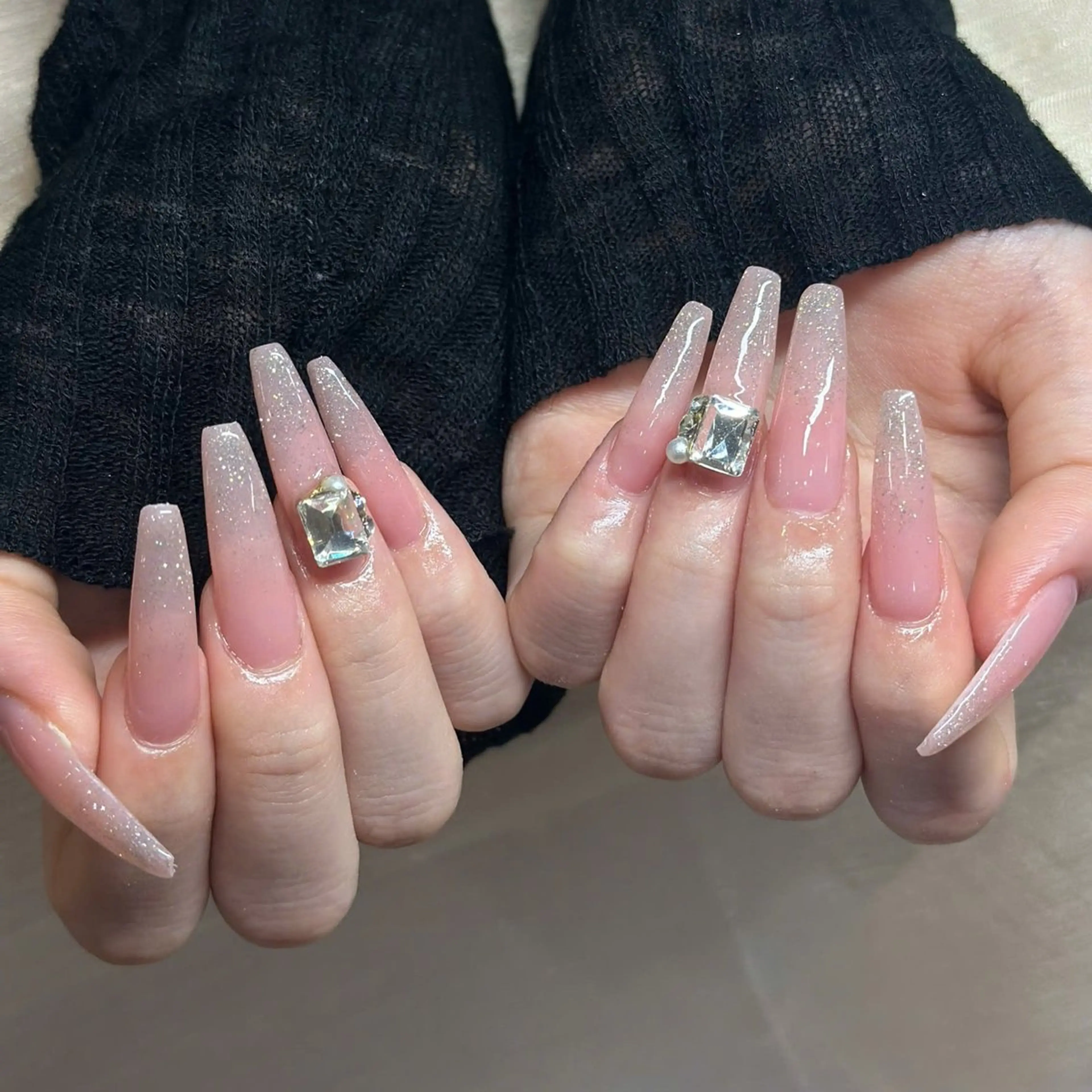 ネイル ボルドー ブラウン チークネイル ドット フットネイル ハンドネイル NAILS BAR SHINJUKUのネイルデザイン