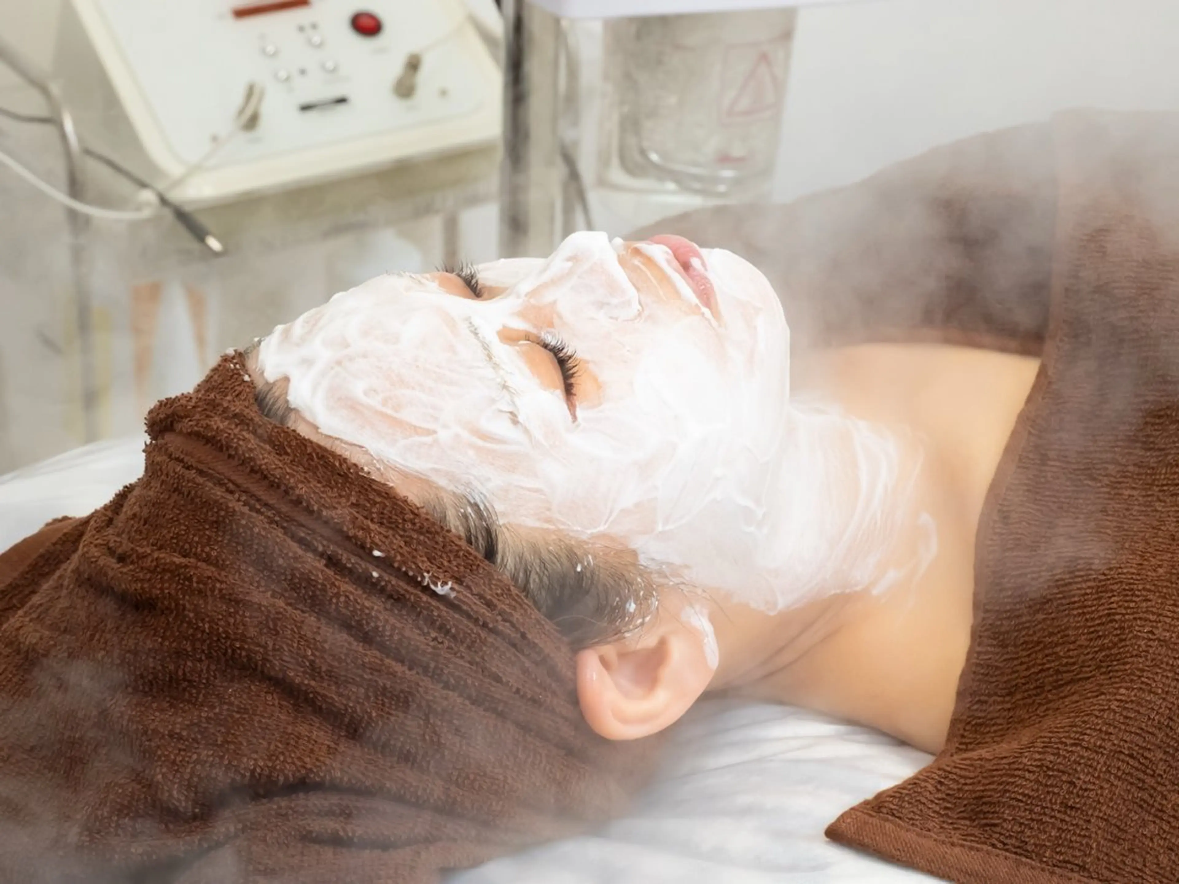 くすみよさようなら👋肌のトーンアップ＋弾力アップケアに毛穴洗浄をプラスしたコースの写真