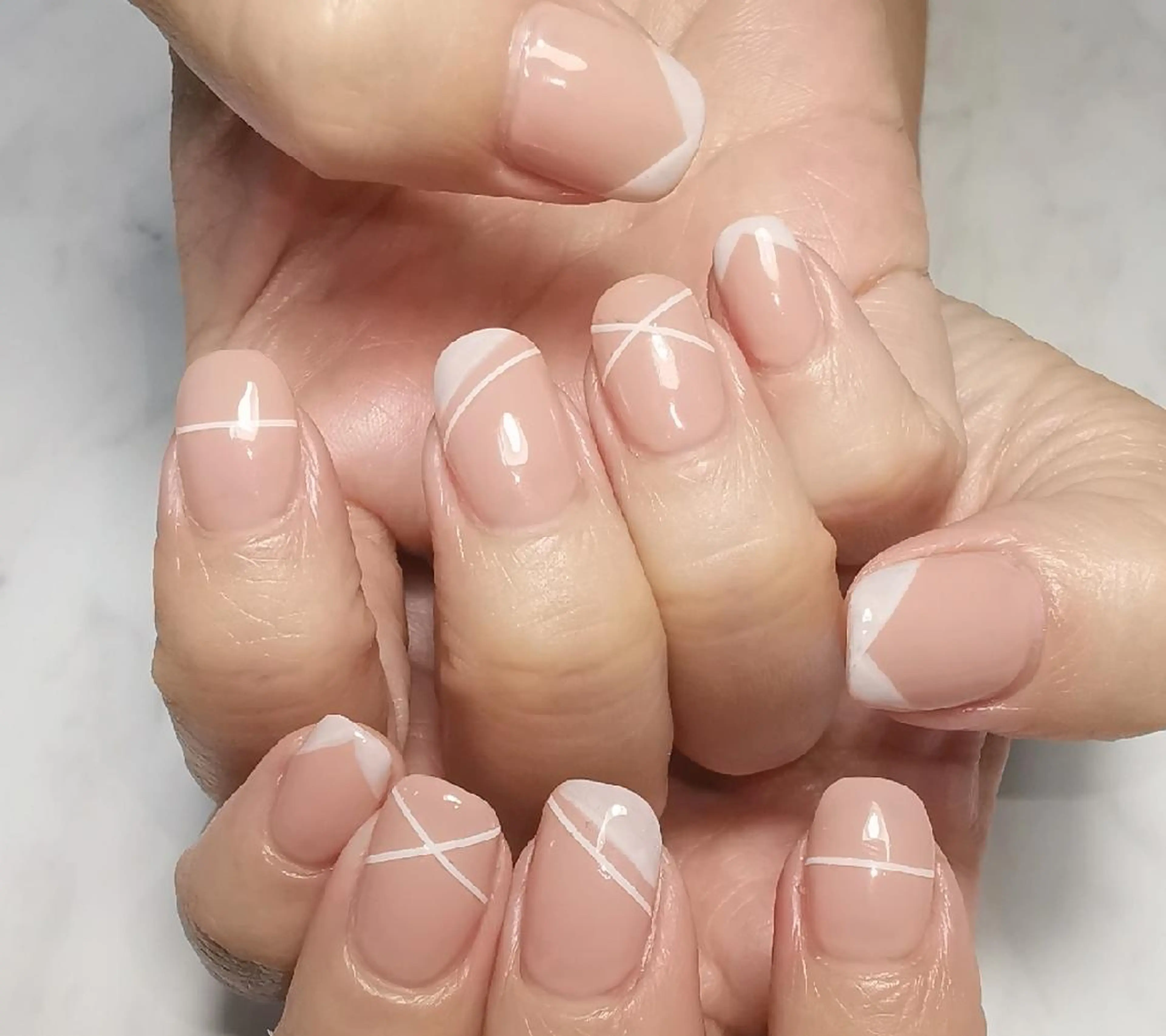 ネイル フレンチネイル ハンドネイル reve あやののネイルデザイン