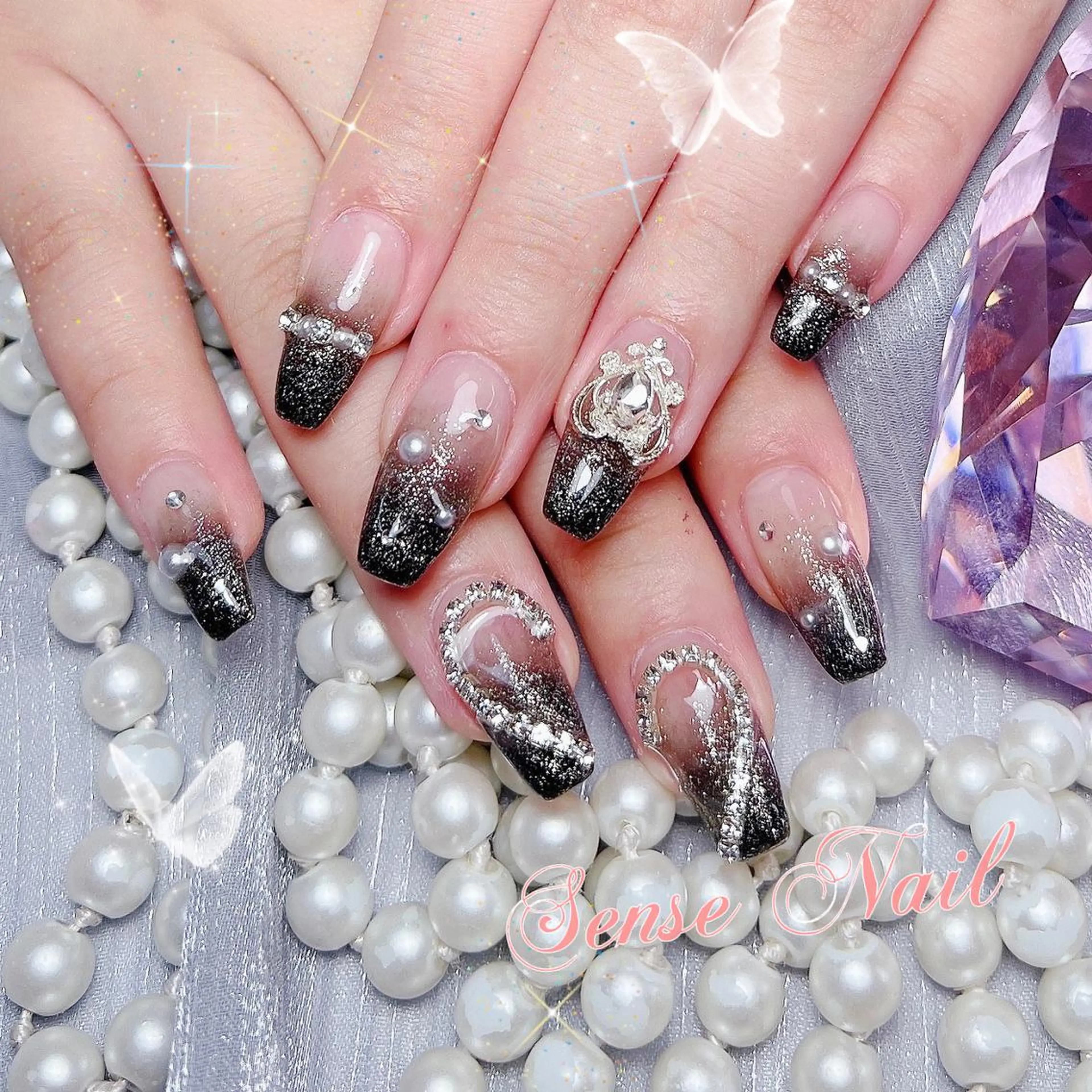 ネイル ハンドネイル ハンドケア Queening 🦋のネイルデザイン