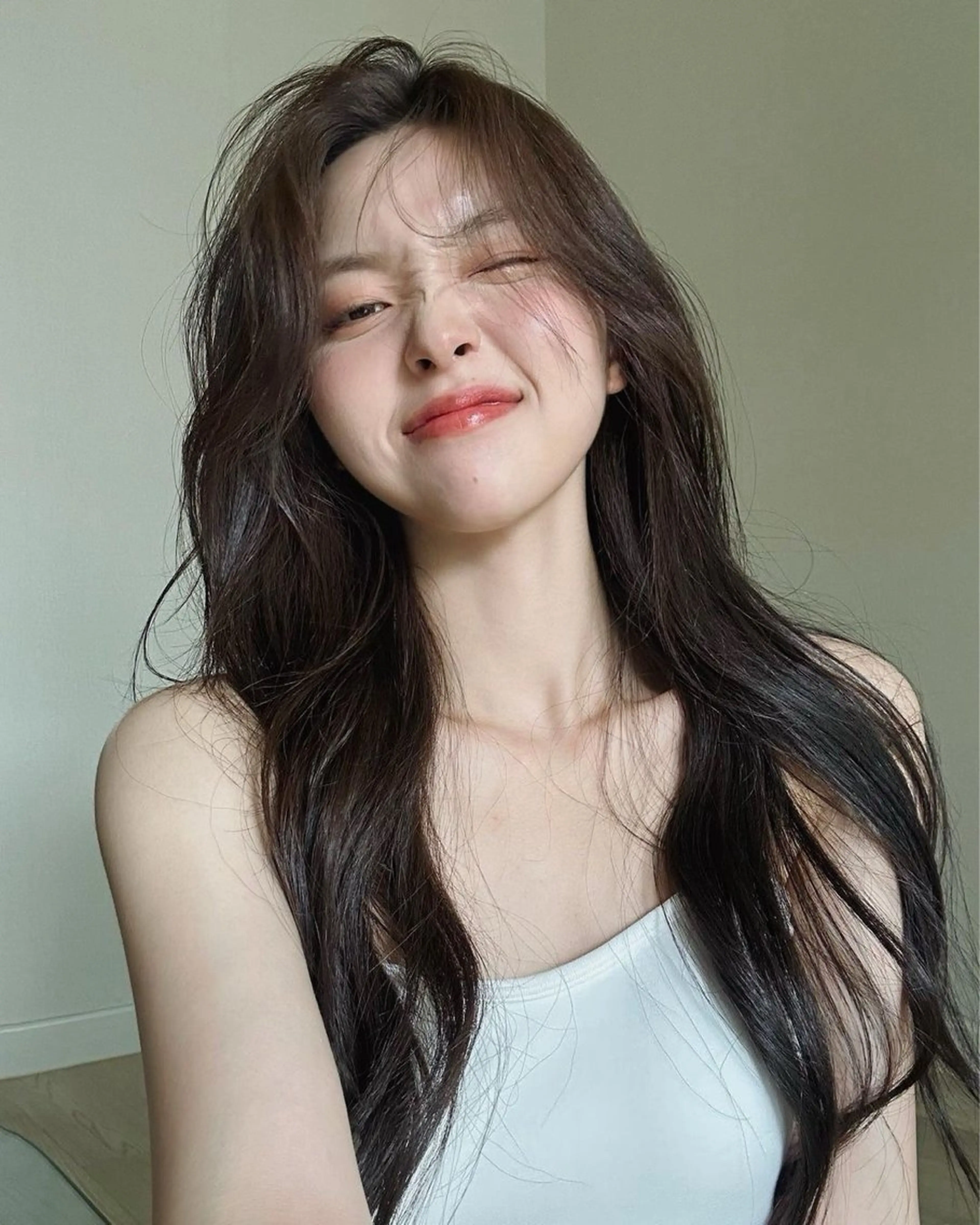 ロング カラー カット ヘアカラー トリートメント 莉乃/縮毛矯正/髪質 改善/艶カラーのヘアスタイル