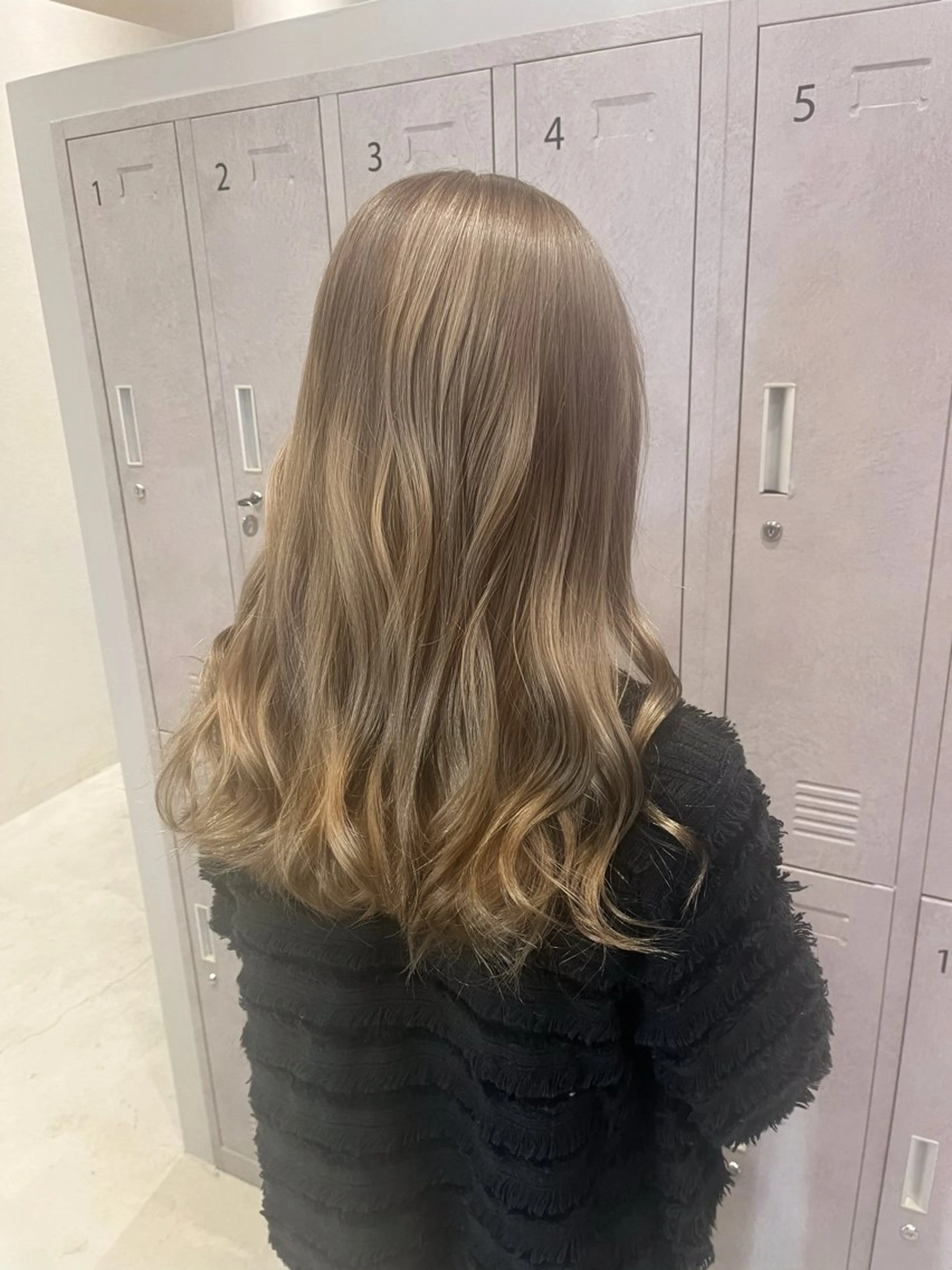 カラー ヘアカラー トリートメント 斉藤 果音のヘアスタイル