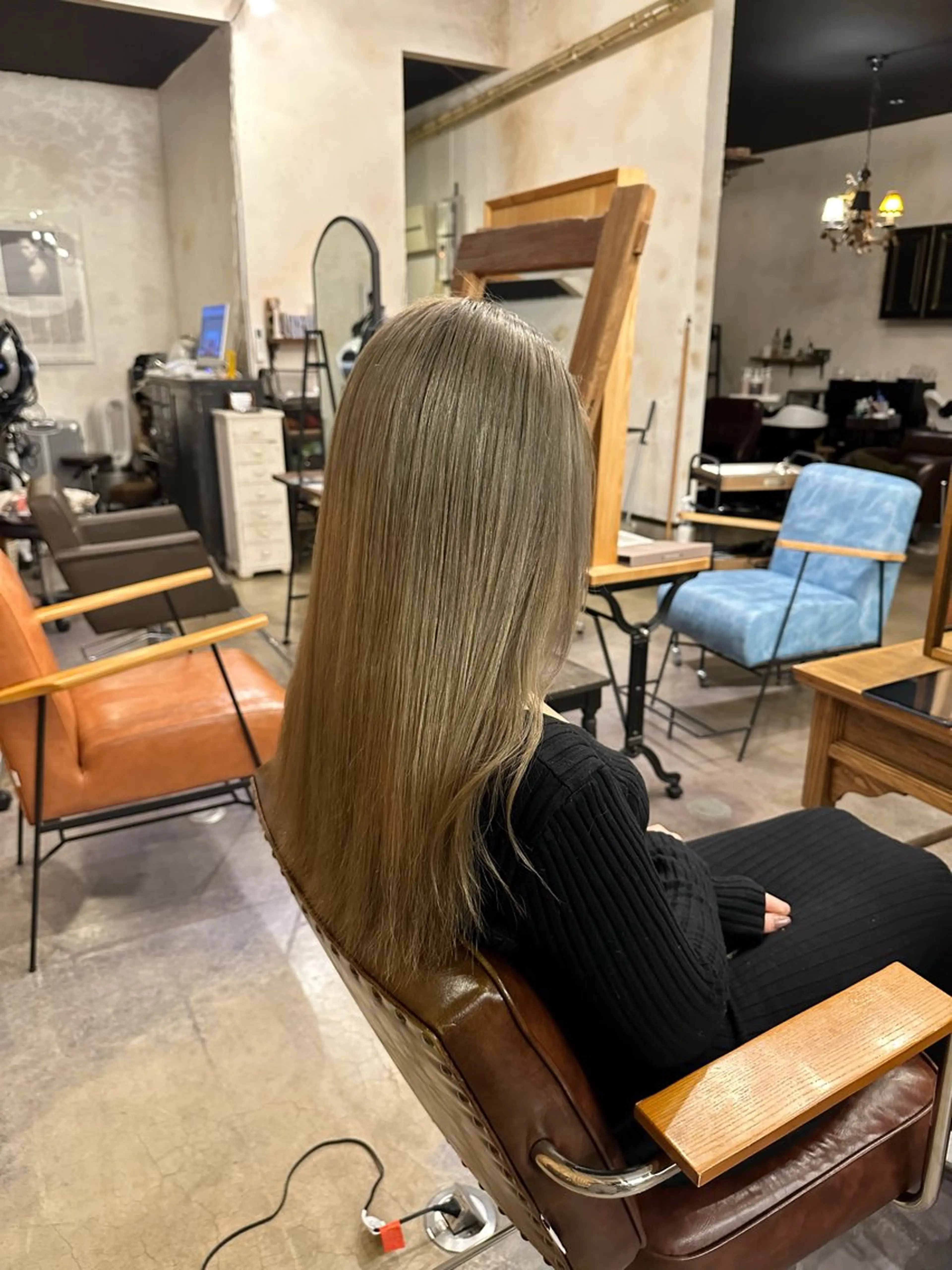 ロング カラー ブリーチ 透明感カラー 🦖ノザワ リンカ🦖のヘアスタイル