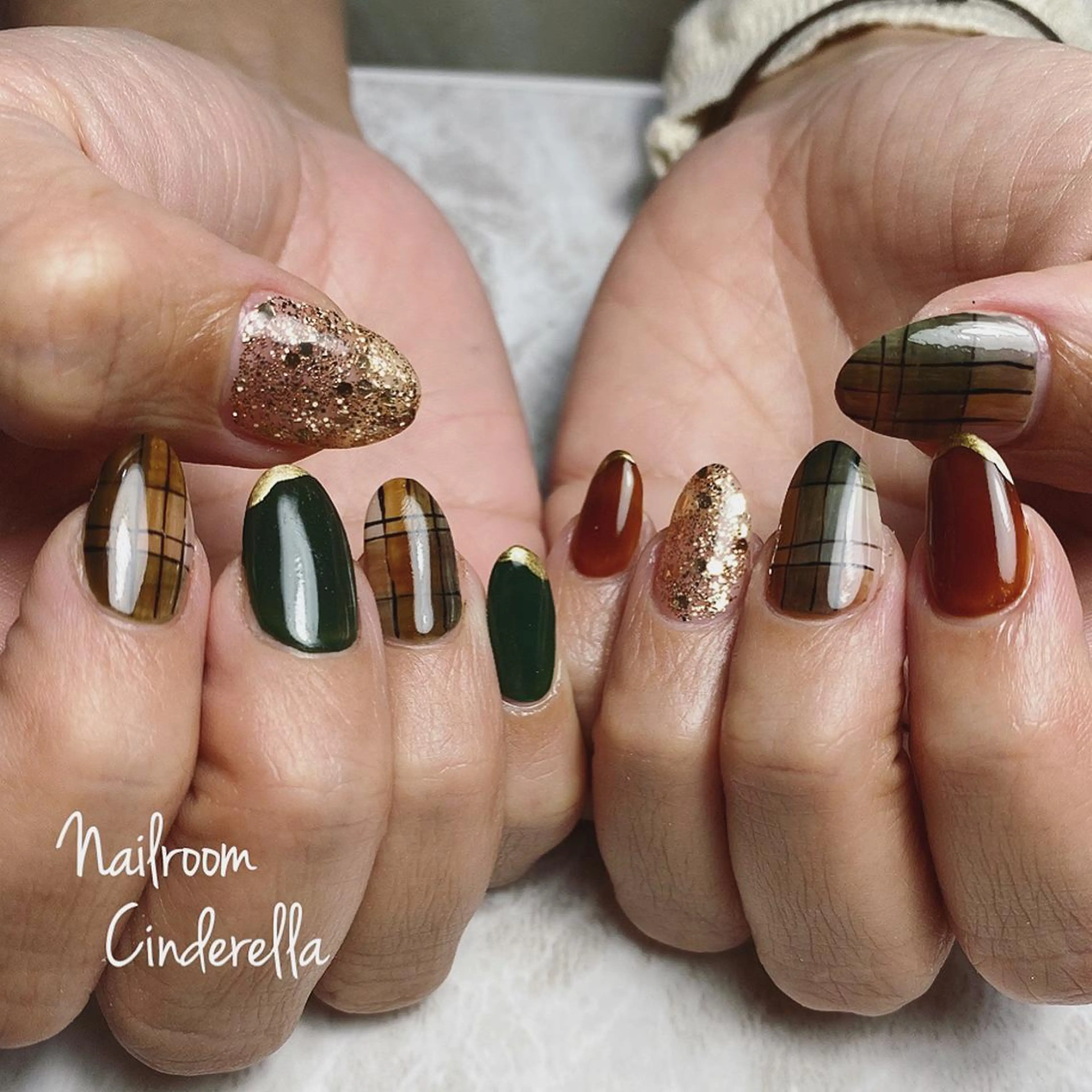 ネイル Nailroom. Cinderellaのネイルデザイン