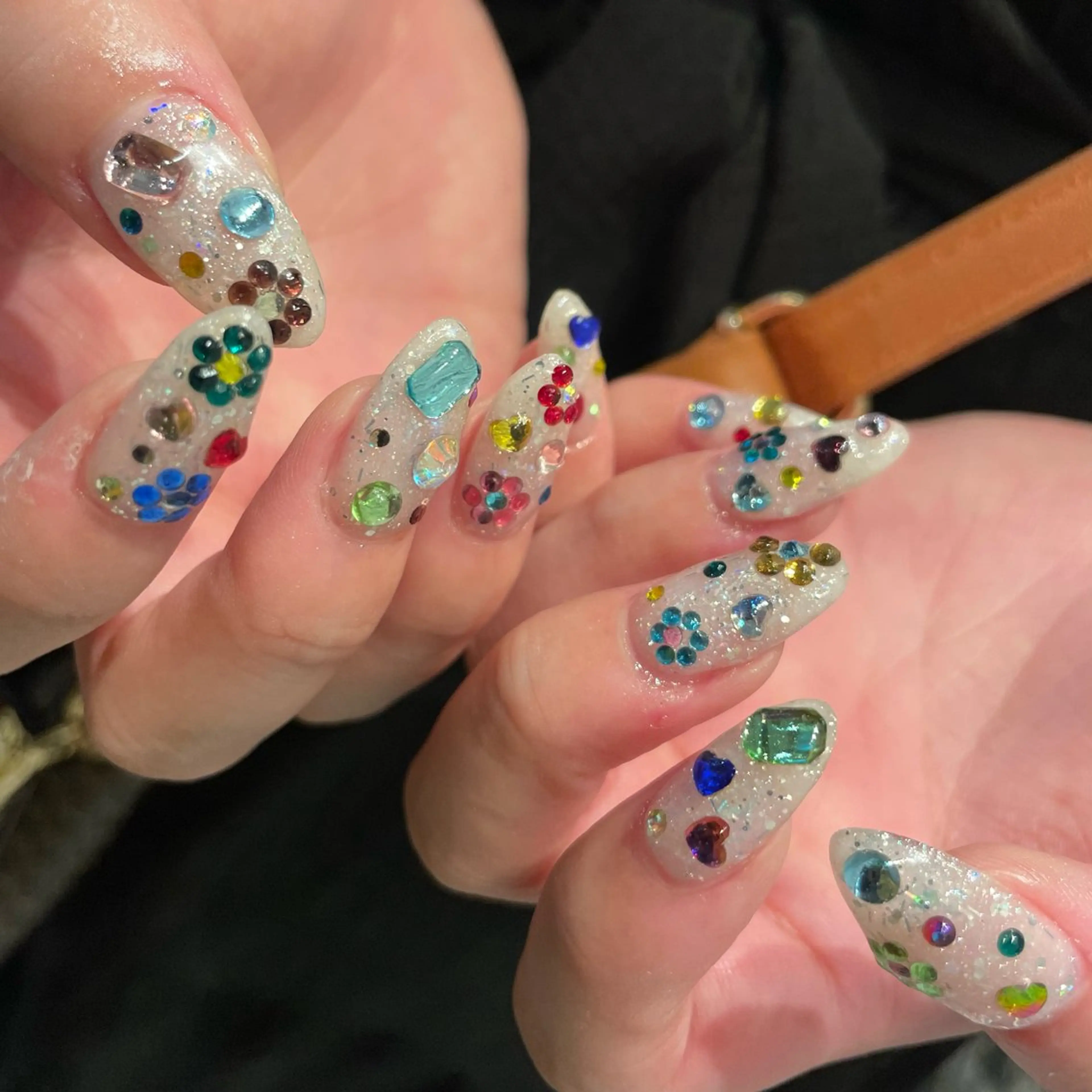 ロング ロング m kaori𓃟のネイルデザイン