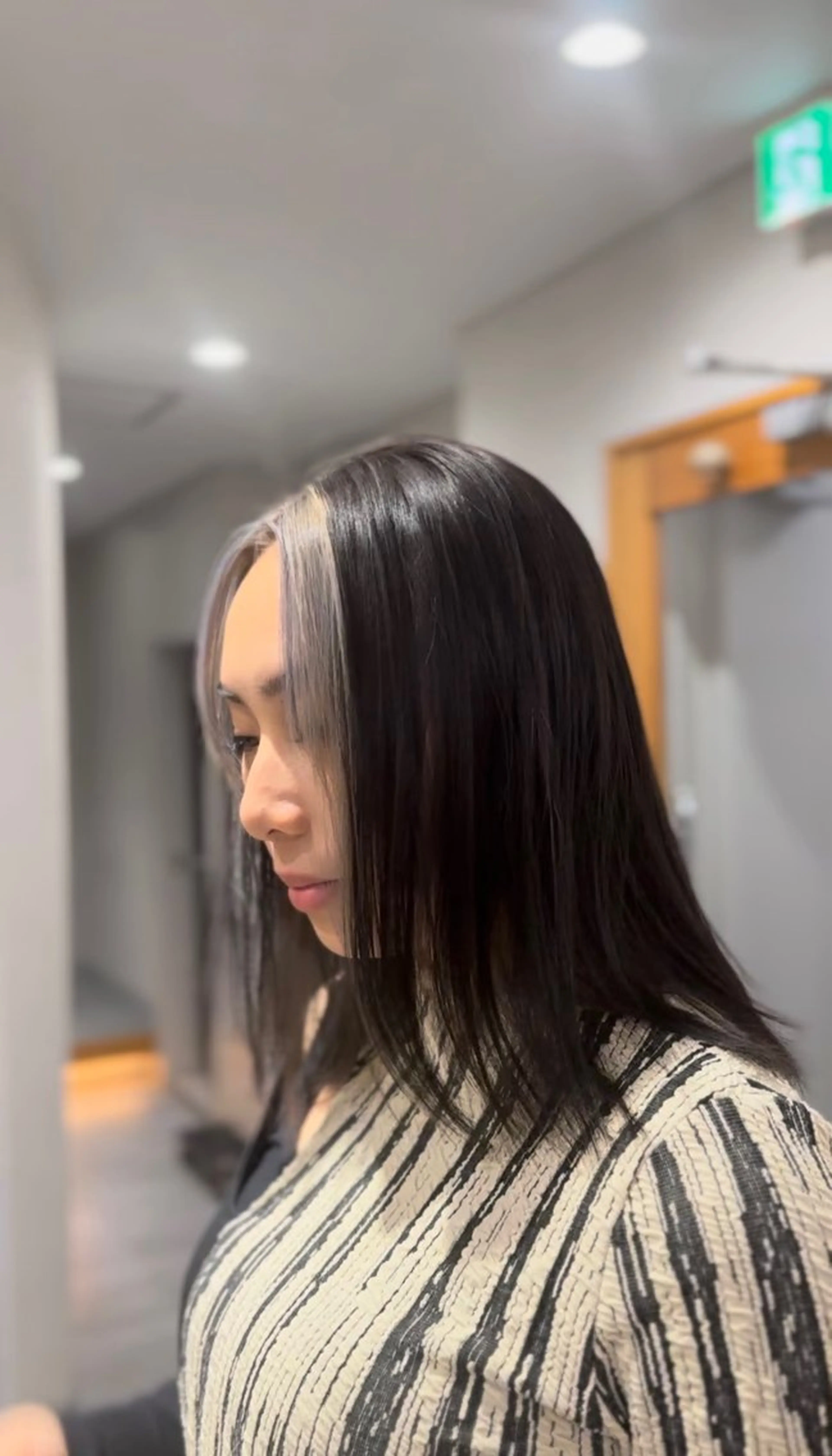 セミロング カラー ミストバング  フェイスフレーミング JOS所属・上野ハイトーン/デ ザイン✂︎touiのヘアスタイル