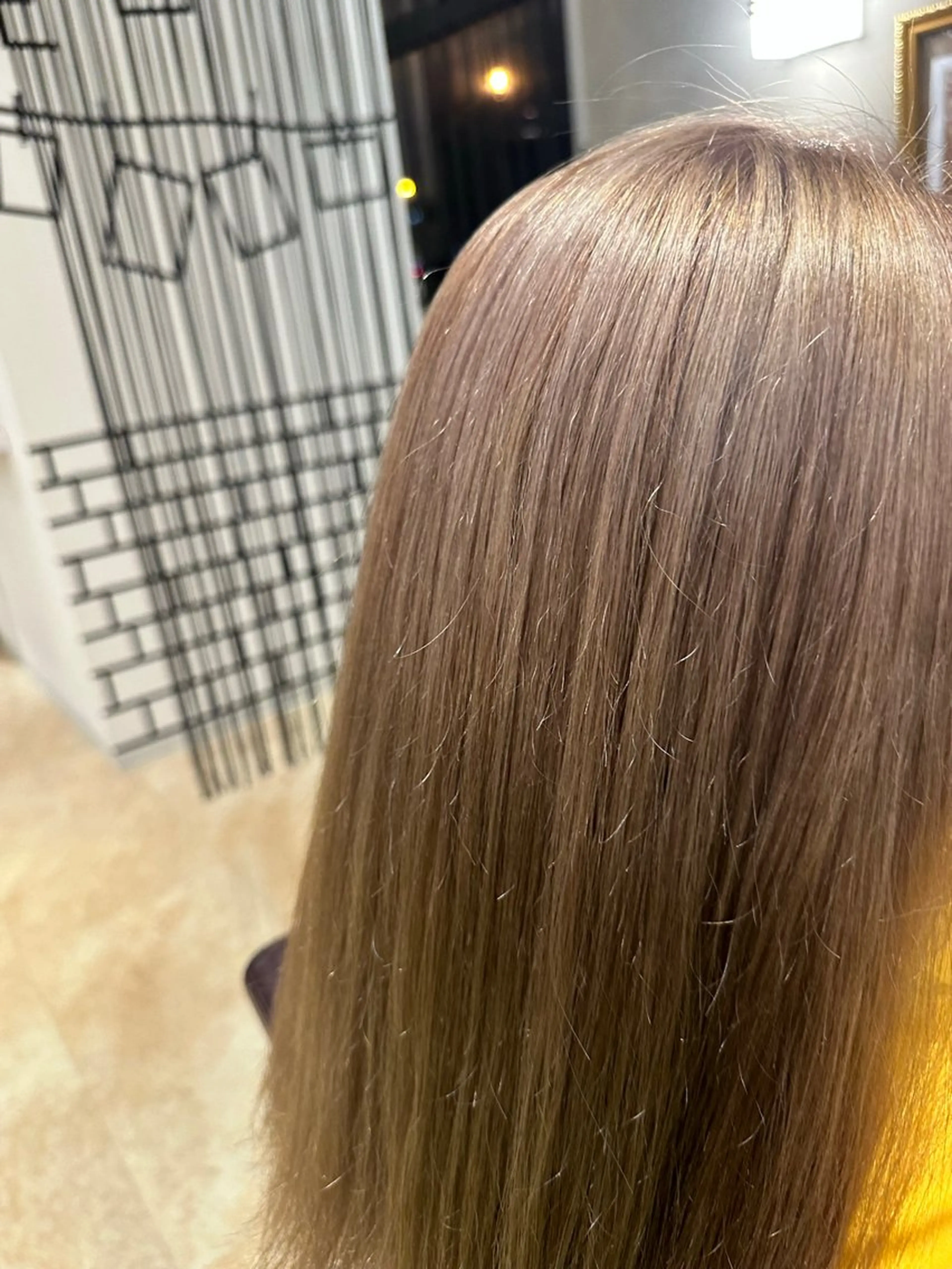 カラー 佐々木 恵のヘアスタイル