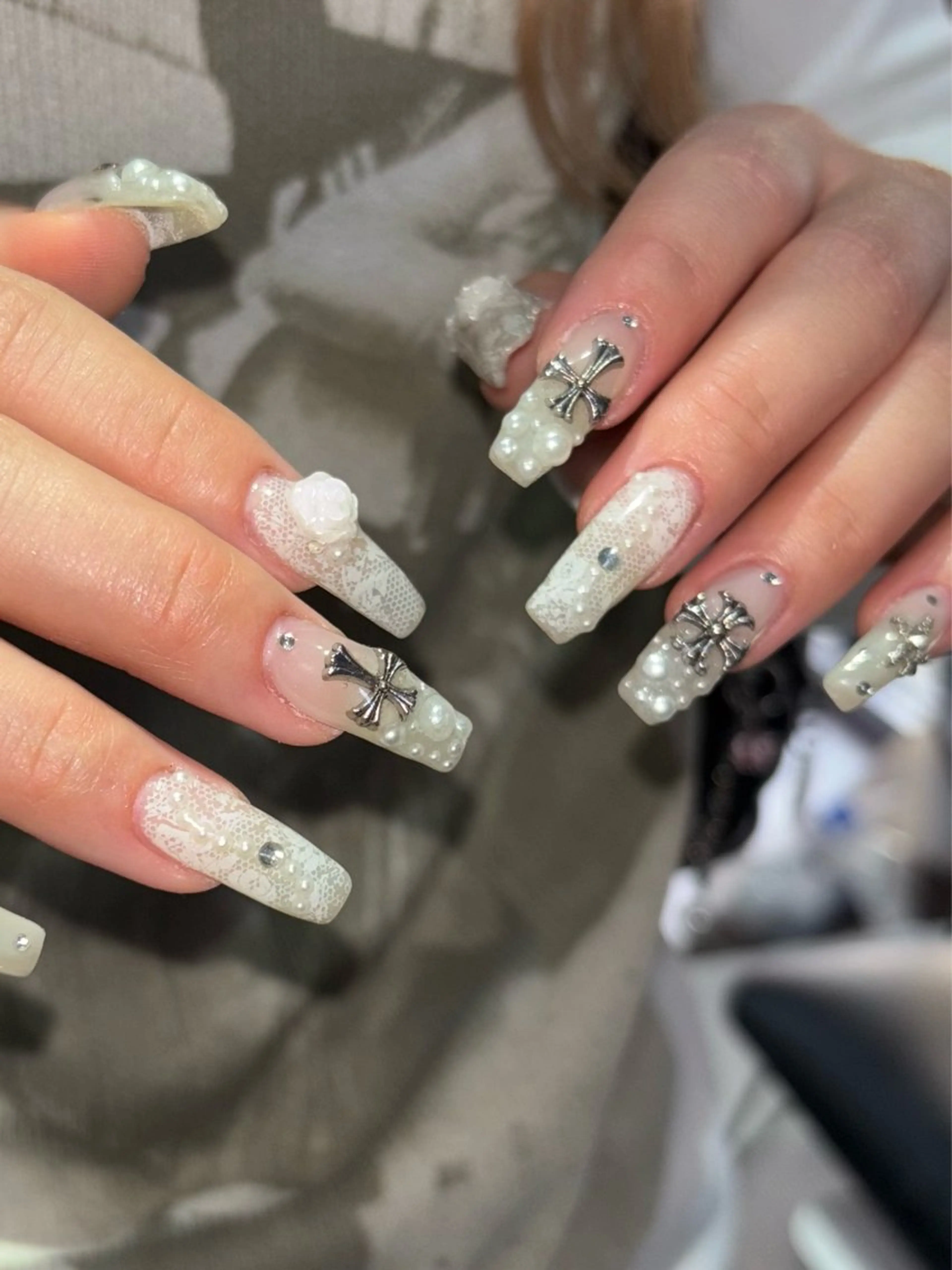 ネイル ハンドネイル 🪐富島彩夏 /海外nail🪐のネイルデザイン