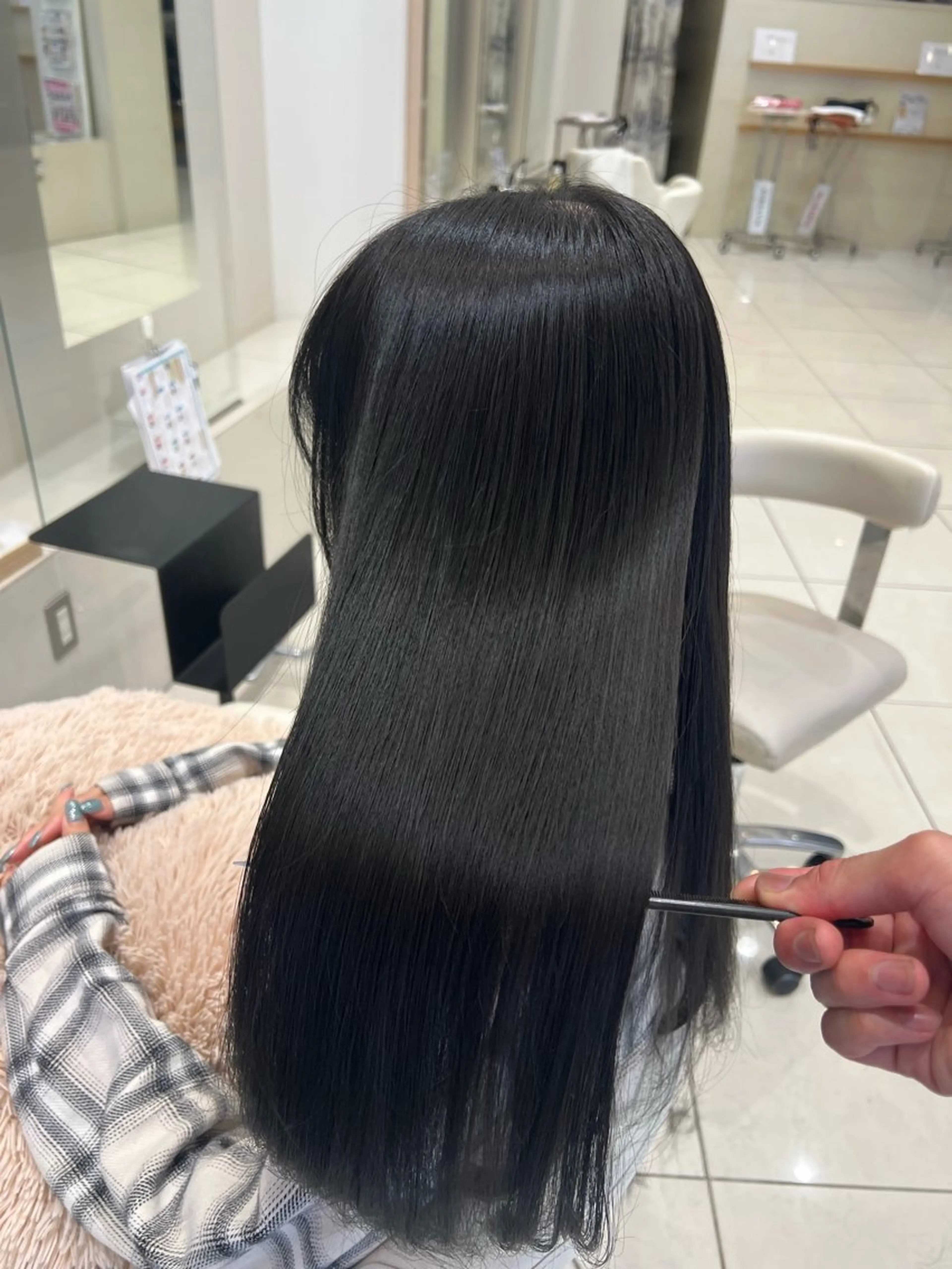 ロング 髪質改善 トリートメント カット ヘアカラー トリートメント ☃️顔周りレイヤー グレージュSHUTOのヘアスタイル