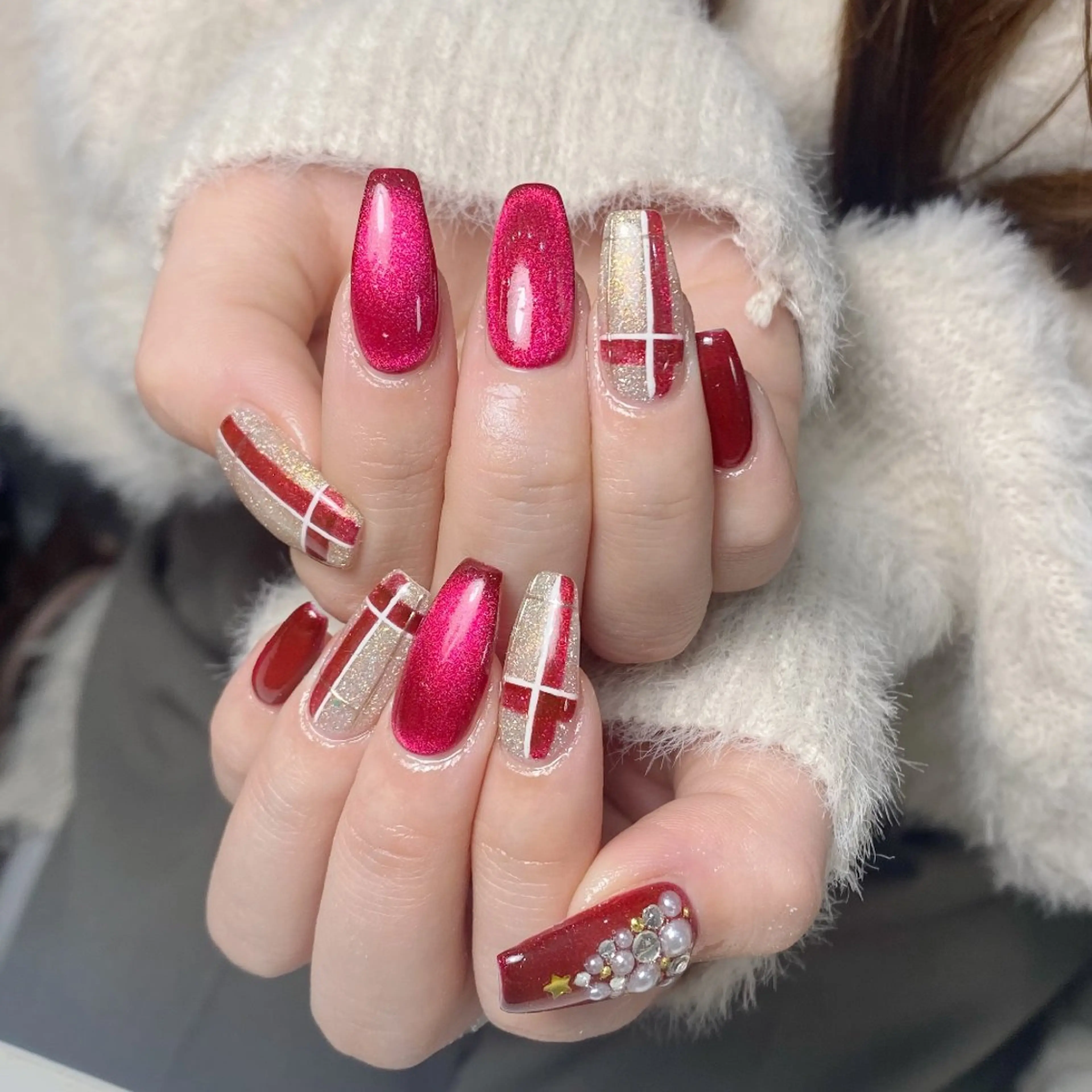 ネイル チークネイル フレンチネイル ジェルネイル ガーリー キラキラネイル ハンドネイル UM Nail Salonのネイルデザイン