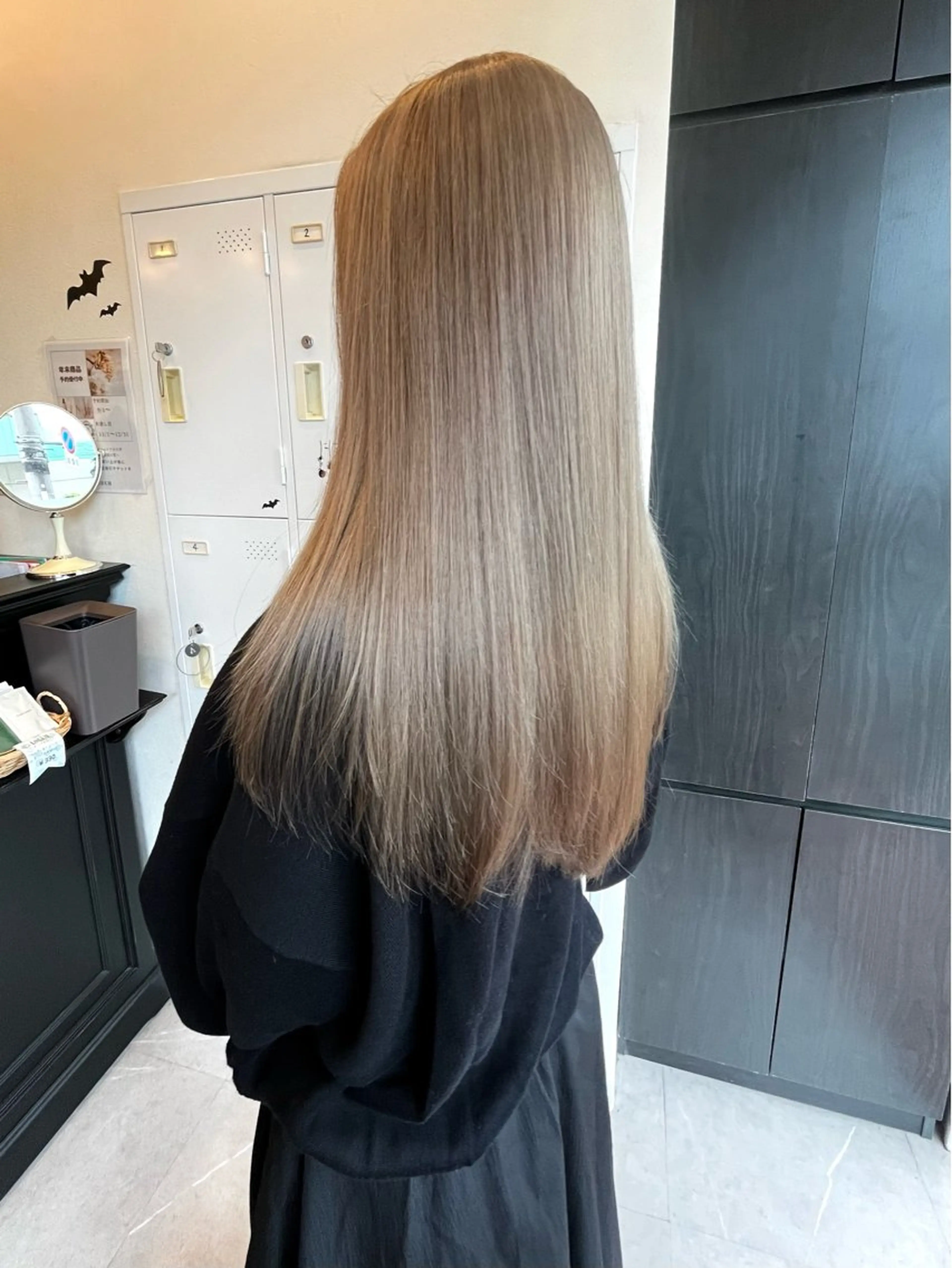 ロング カラー ブリーチ ハイトーンカラー 高槻/LOREM/ Akiraのヘアスタイル