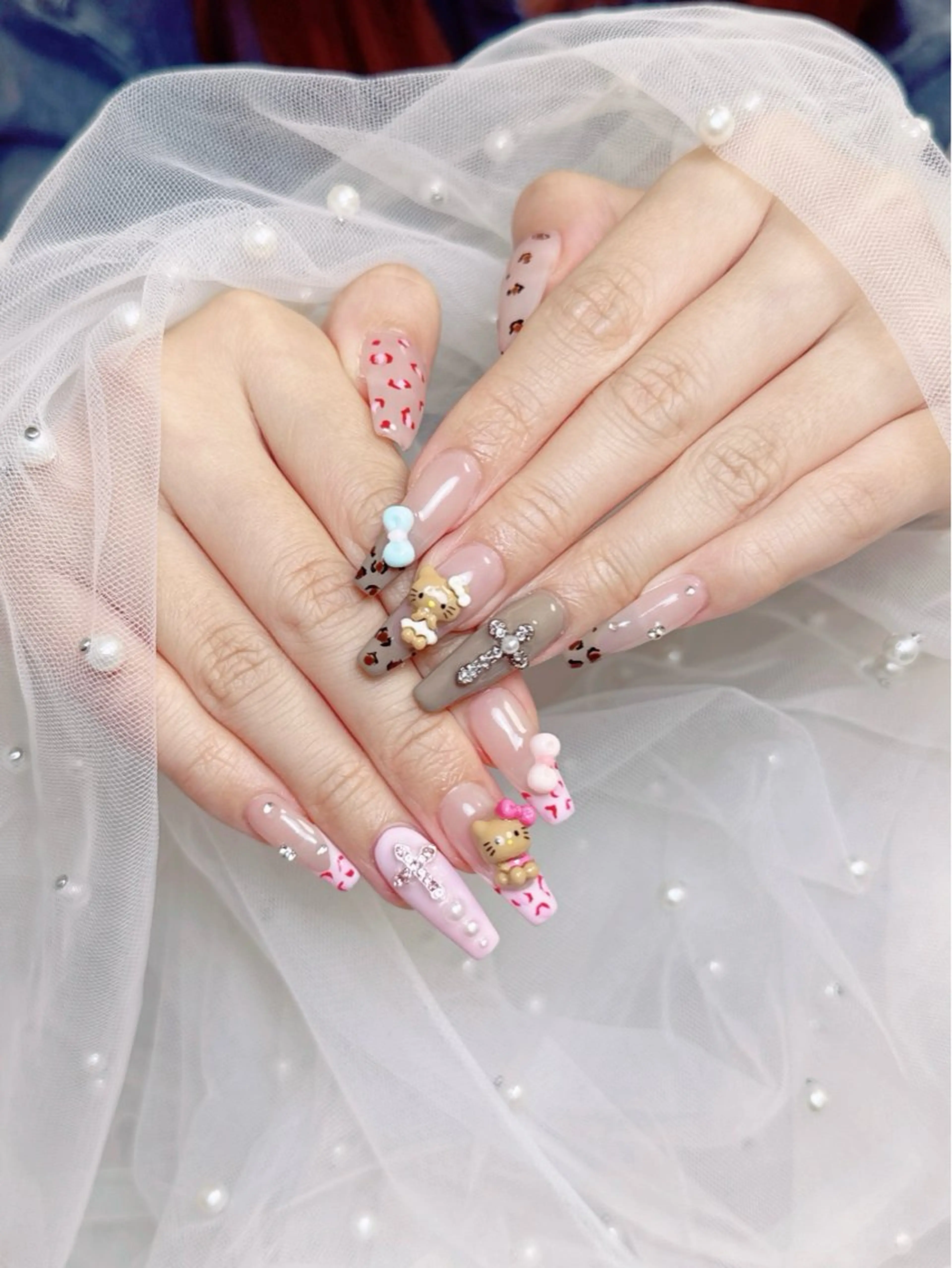 ネイル フレンチネイル ジェルネイル ハート 韓国ネイル マグネットネイル ハンドネイル ネイルサロン lotusのネイルデザイン