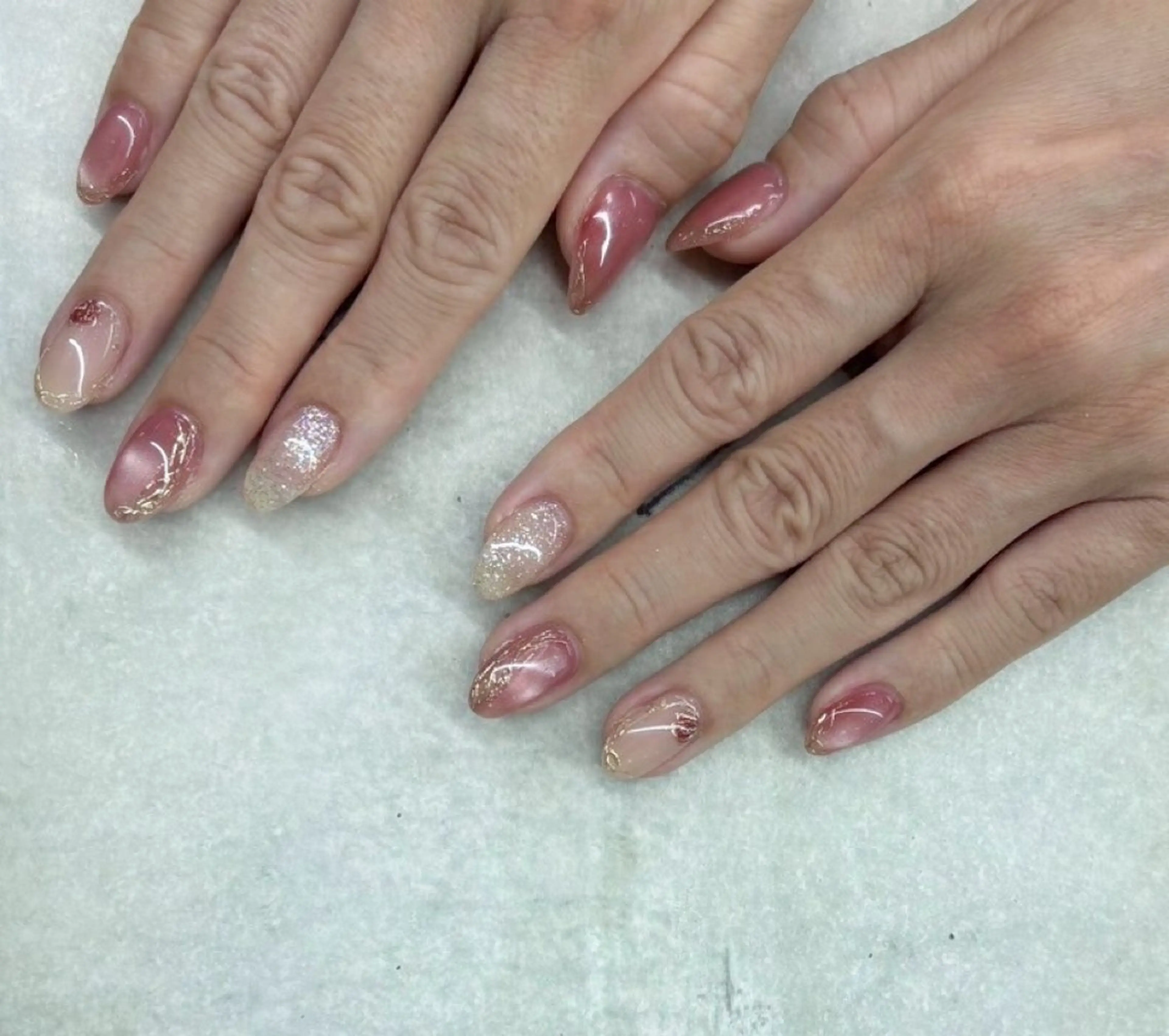 ネイル *RAIMU* HOLOGRAMのネイルデザイン