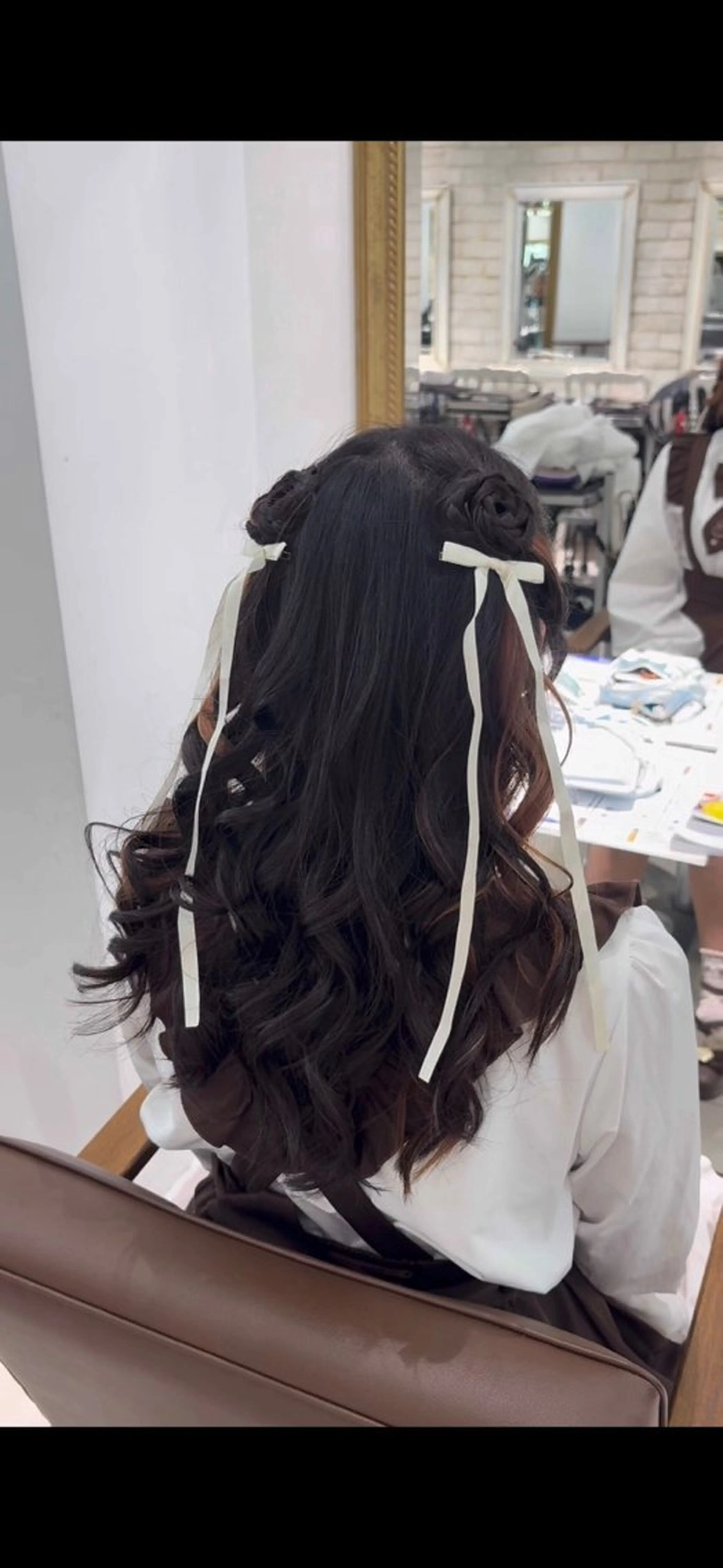 ロング ヘアセット 艶モテカラー miku🏳️‍⚧️のヘアスタイル