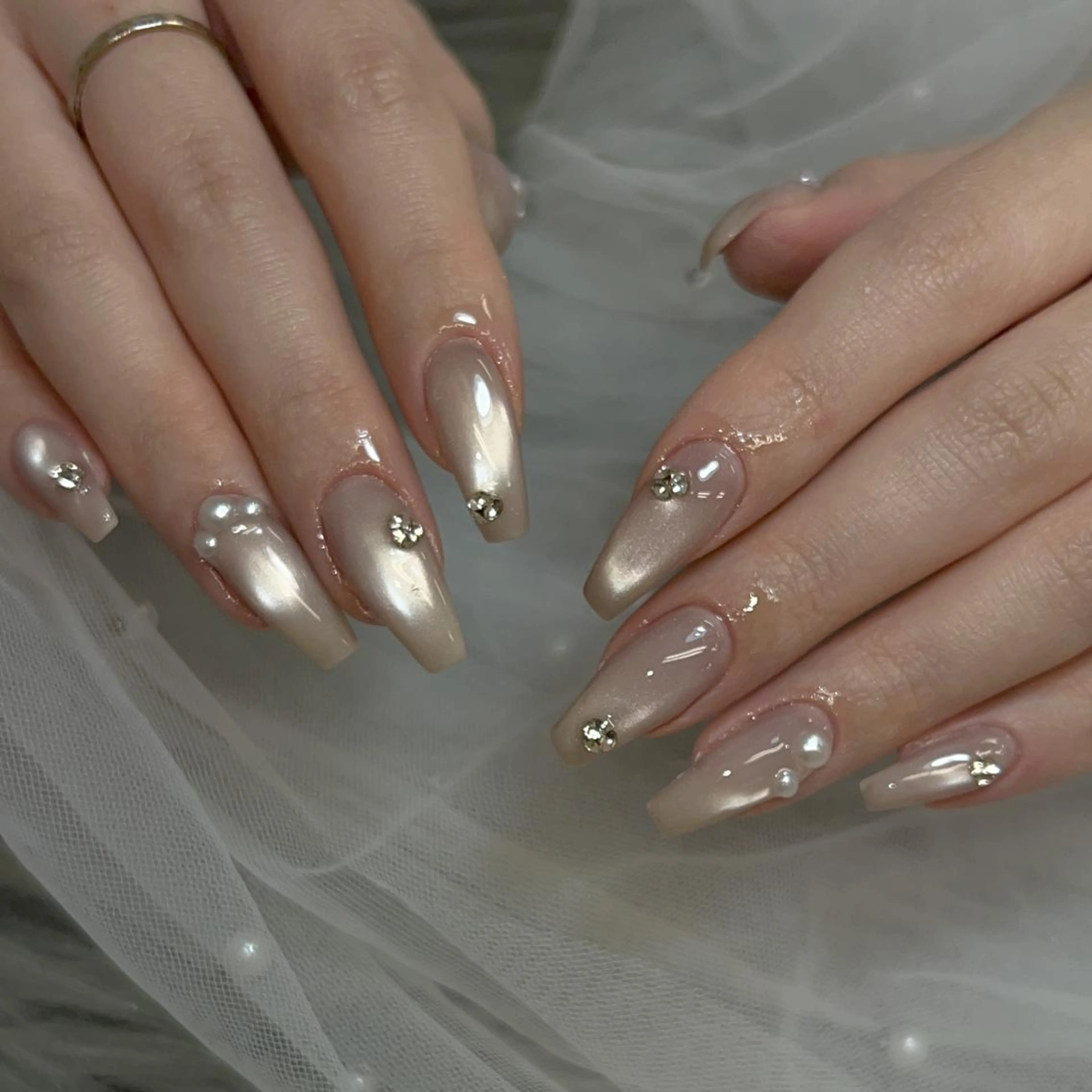 ネイル ロングネイル マグネットネイル マグネットワンカラー ワンカラーネイル ハンドネイル NANA SAKURAのネイルデザイン