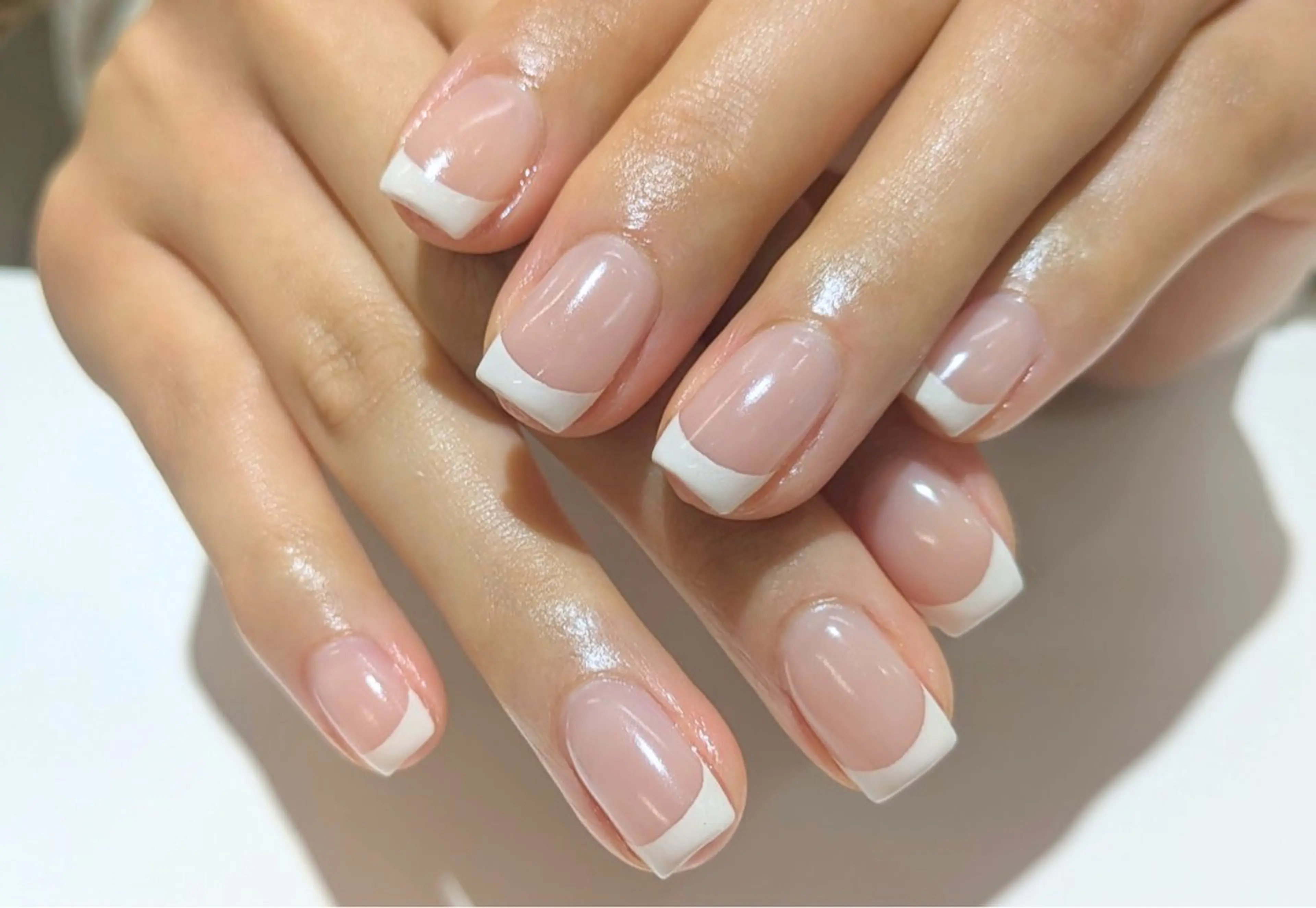 オフ無し【2週間後の施術無料♪】手爪美育Revnail/フレンチ※ベースカラーはクリアです【2週間後来店可能な方限定】の写真