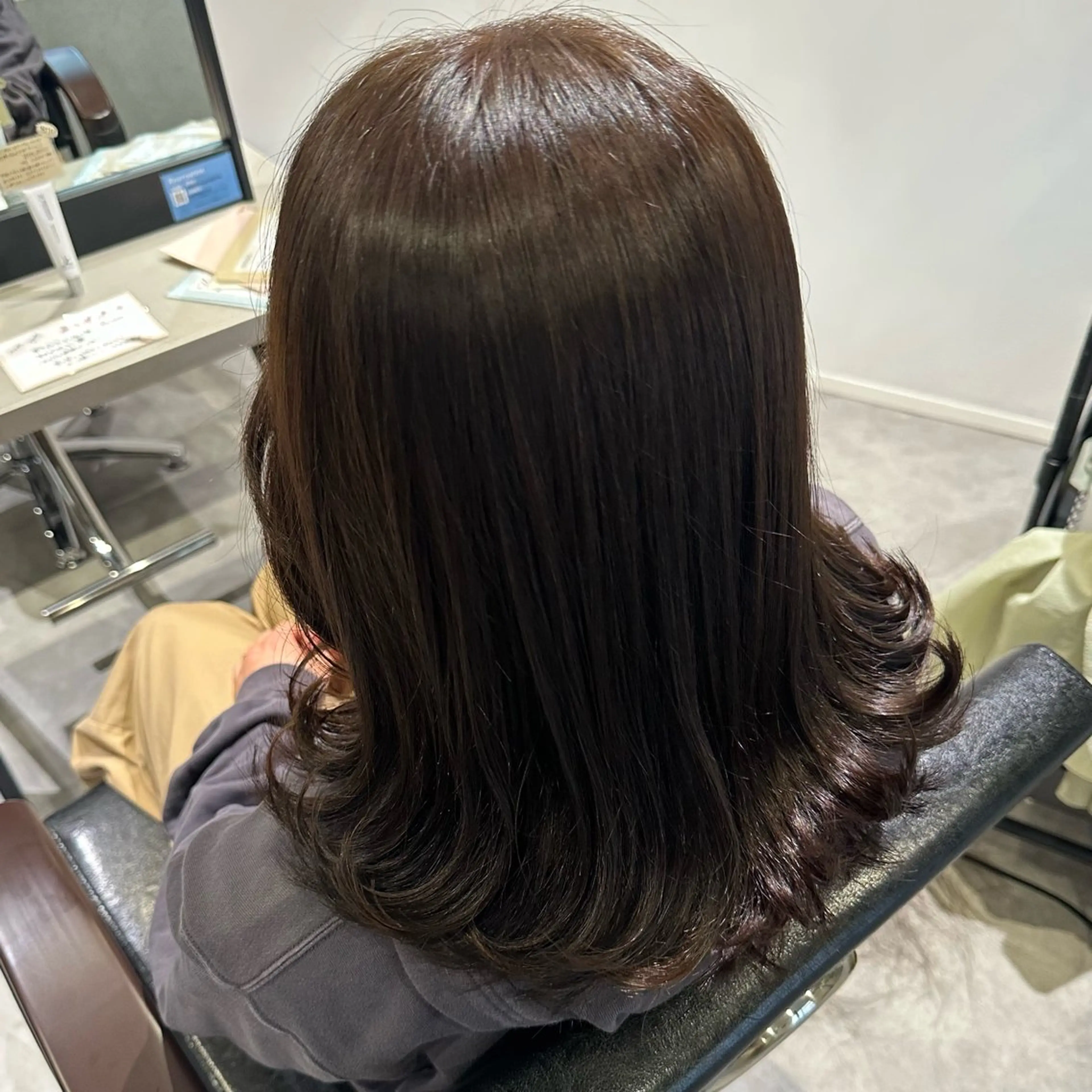 【人気No.3✨】艶カラー+保湿トリートメントの写真