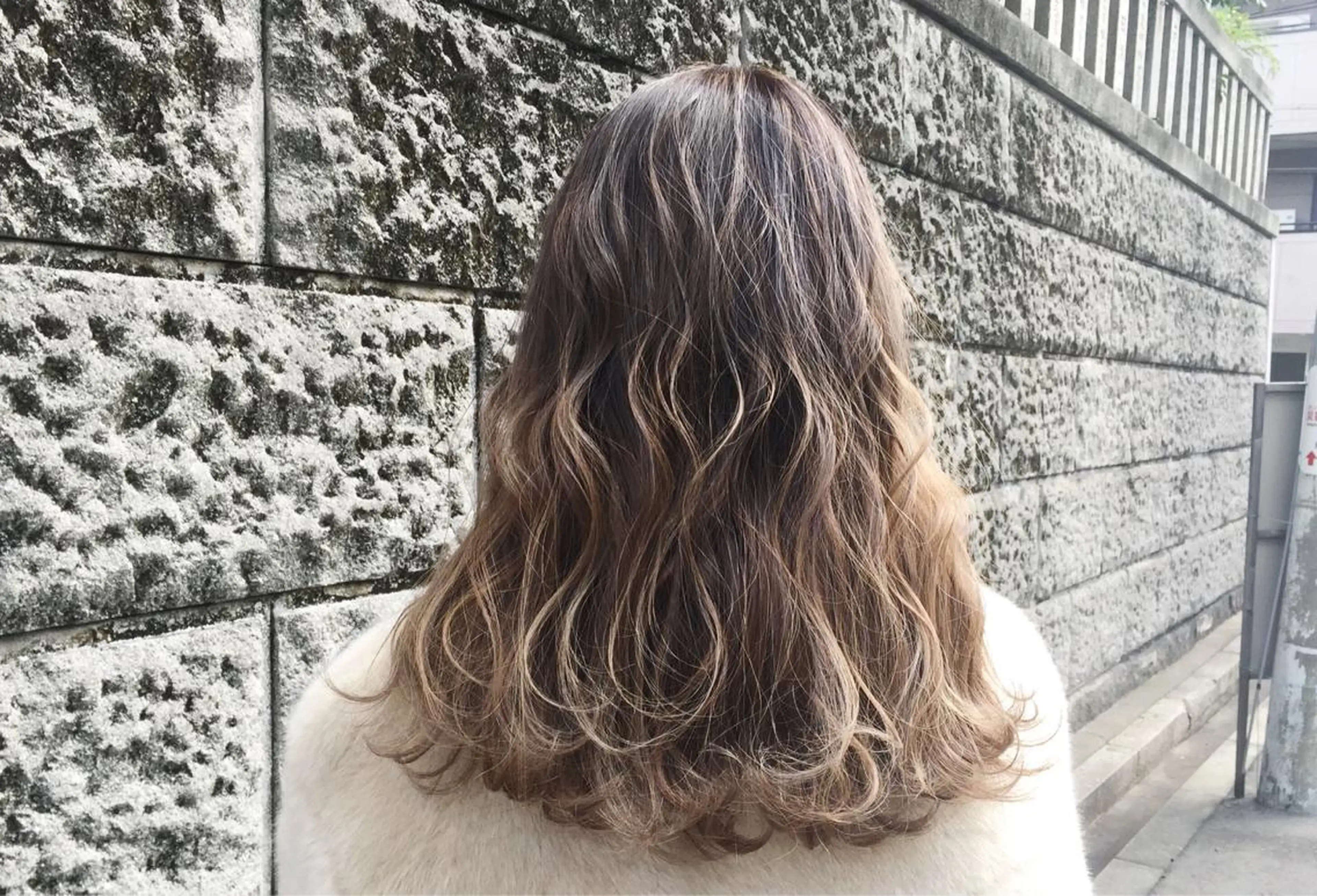 🌈たっぷりハイライトカラー🌈デザインを楽しめるカラー🍀カラー＋ハイライトカラー＋トリートメント✨の写真