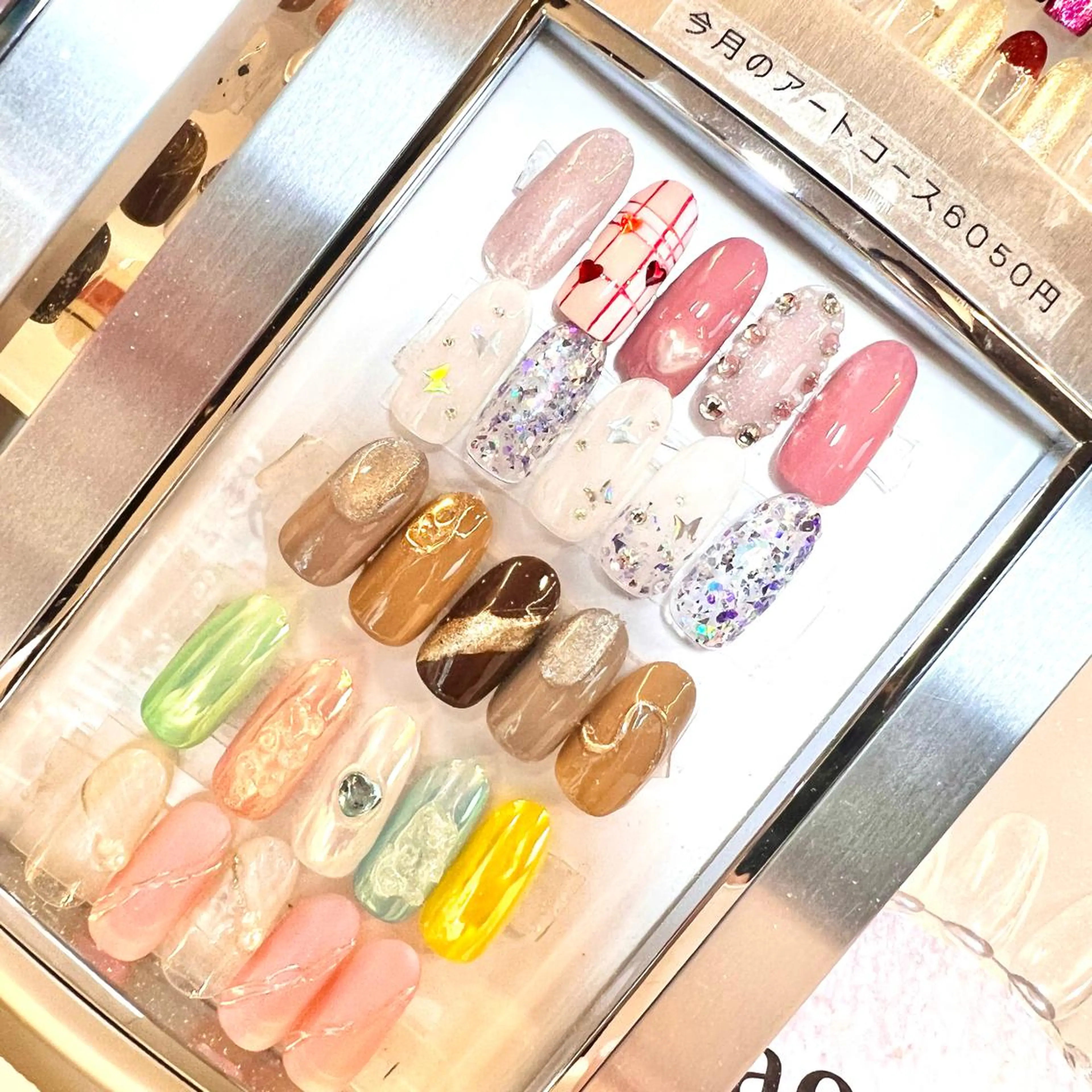 ネイル ハンドネイル clover nailのネイルデザイン