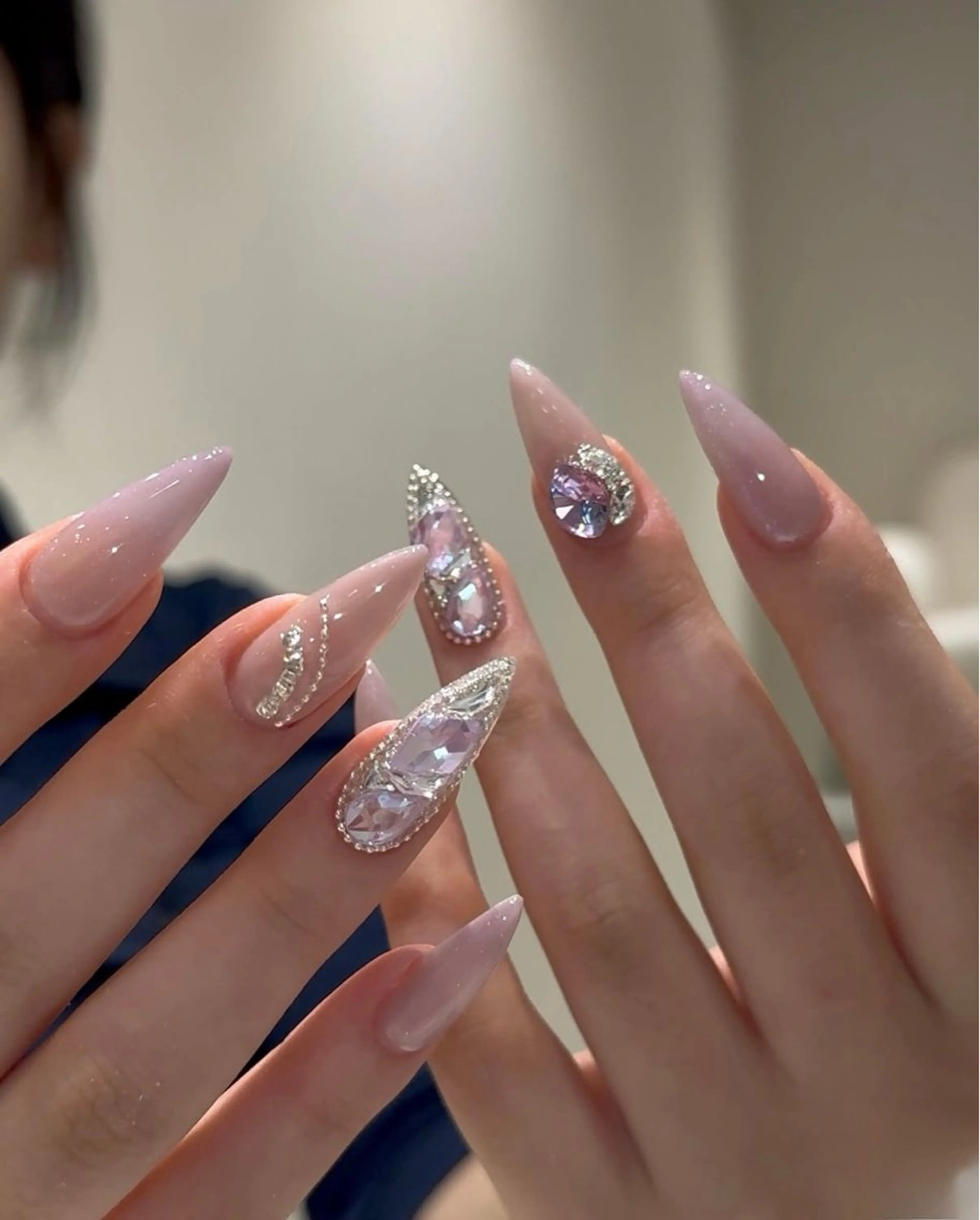 ネイル アートネイル ジェルネイル ガーリー キラキラネイル Nihonthy Nail 新宿所属・Nihonthy Nail 新宿のネイルデザイン