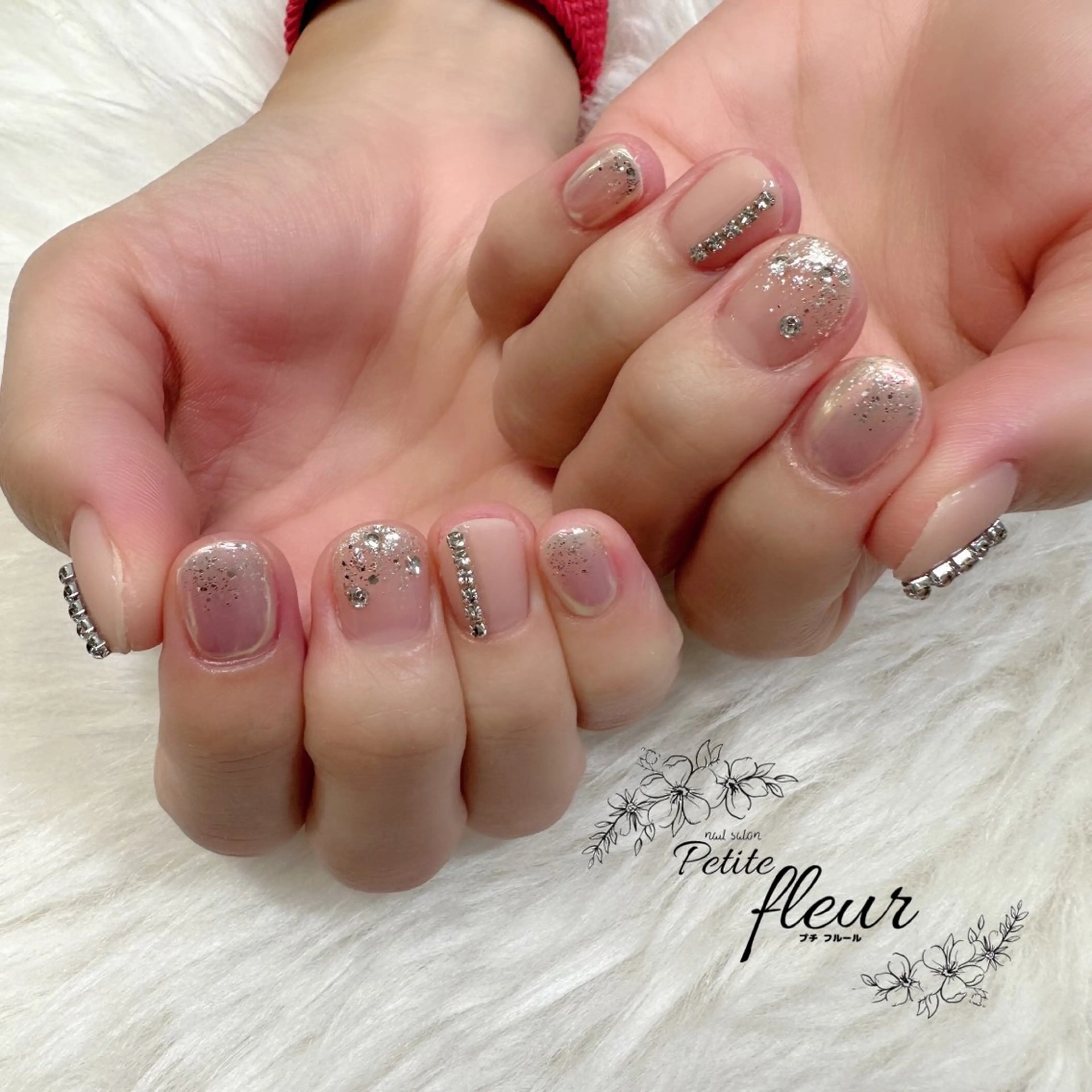 ネイル キラキラネイル ❁⃘*。Petite fleur❁⃘*りさのネイルデザイン