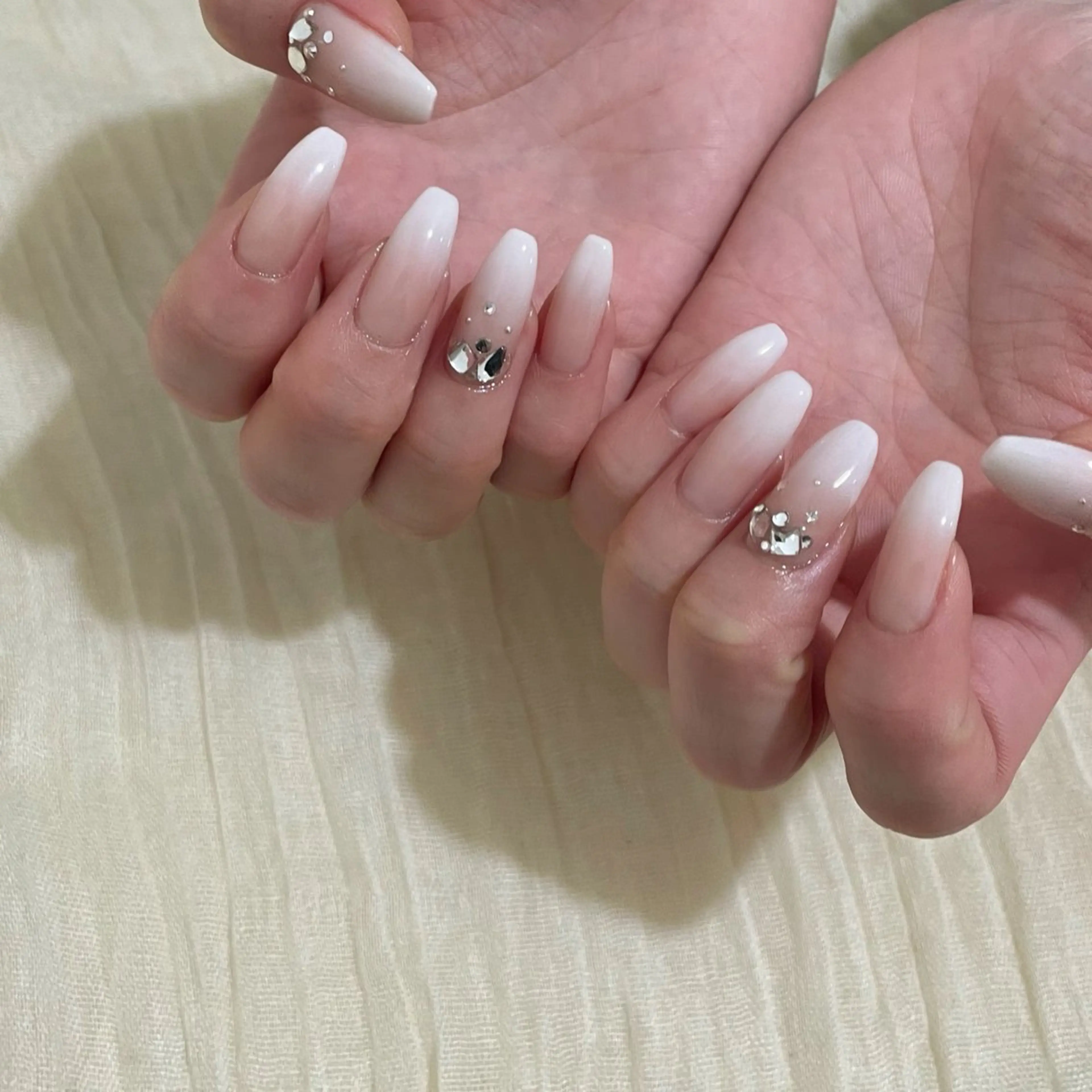 ネイル ハンドネイル ハンドケア m-nail所属・m-nail 🌙minamiのネイルデザイン