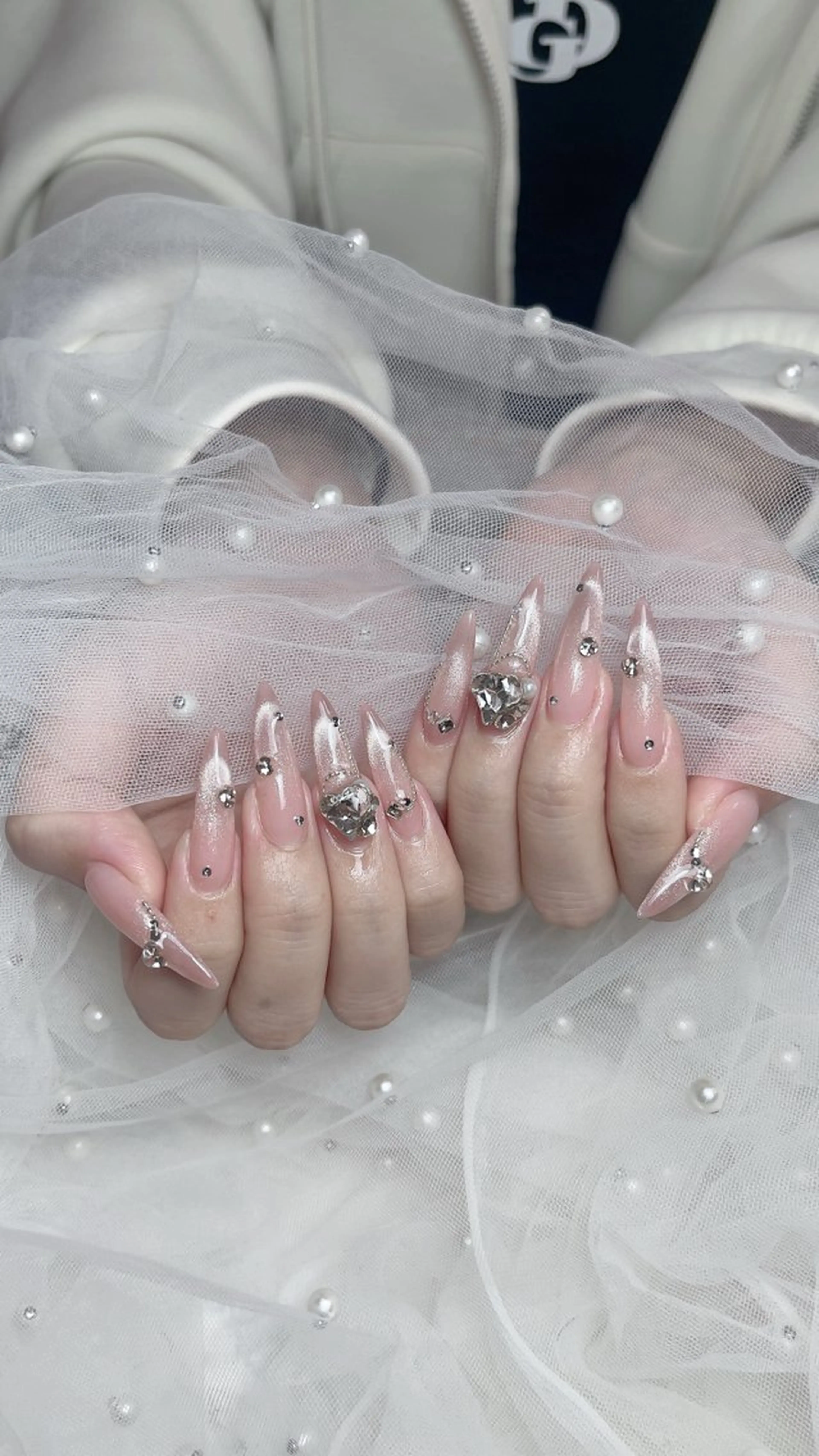 ネイル サイナ🎀 長さだし&デザインのネイルデザイン