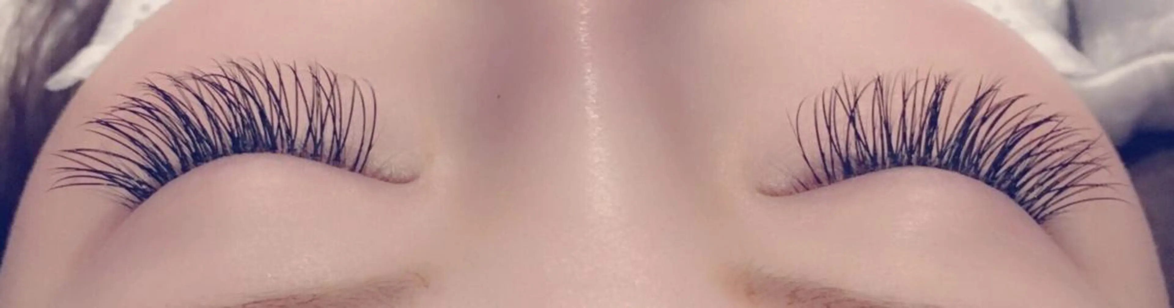 マツエク・マツパ 佐藤 花帆のヘアスタイル