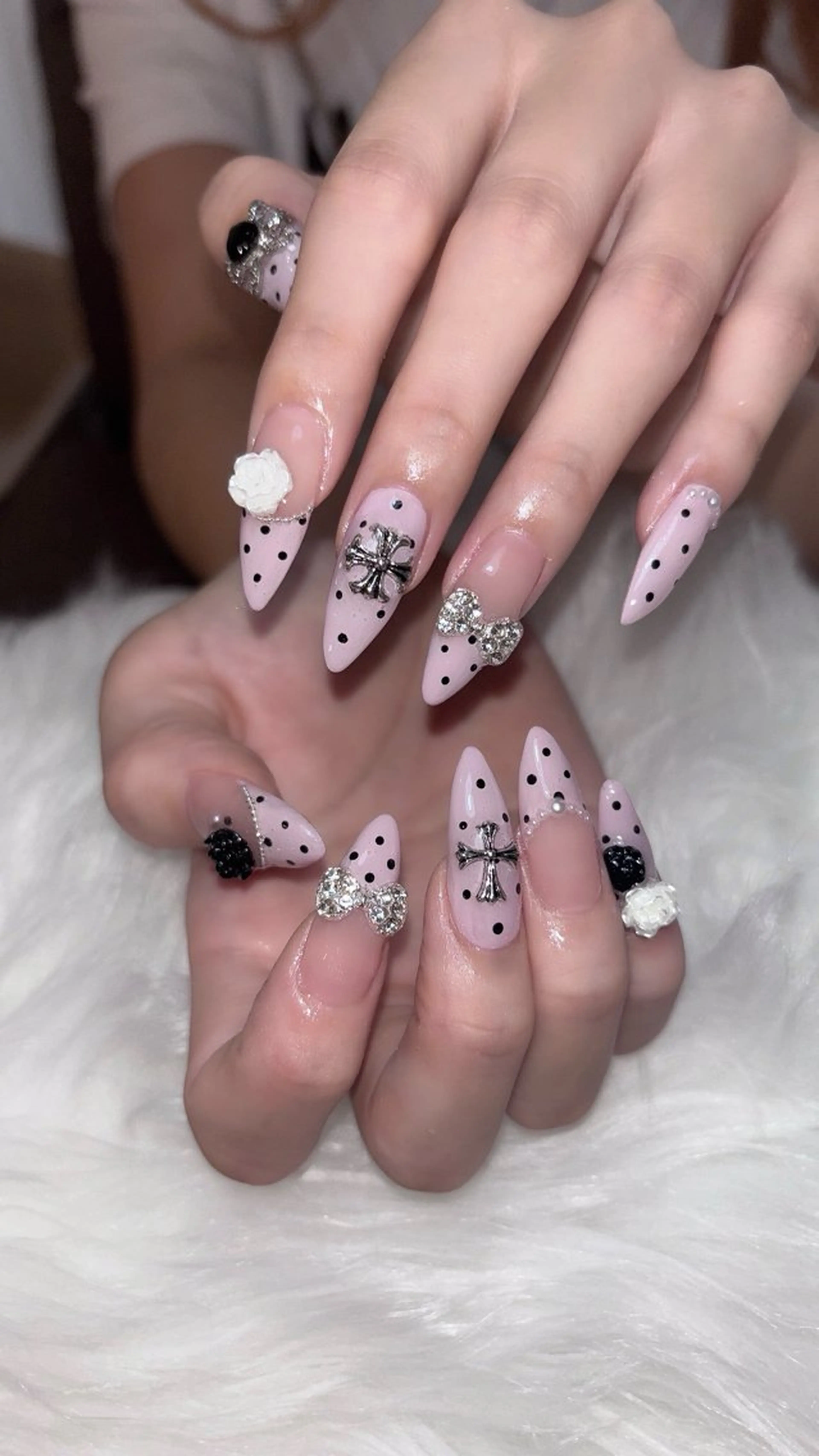 ネイル 名古屋ワンホンネイル 沙理亜のネイルデザイン