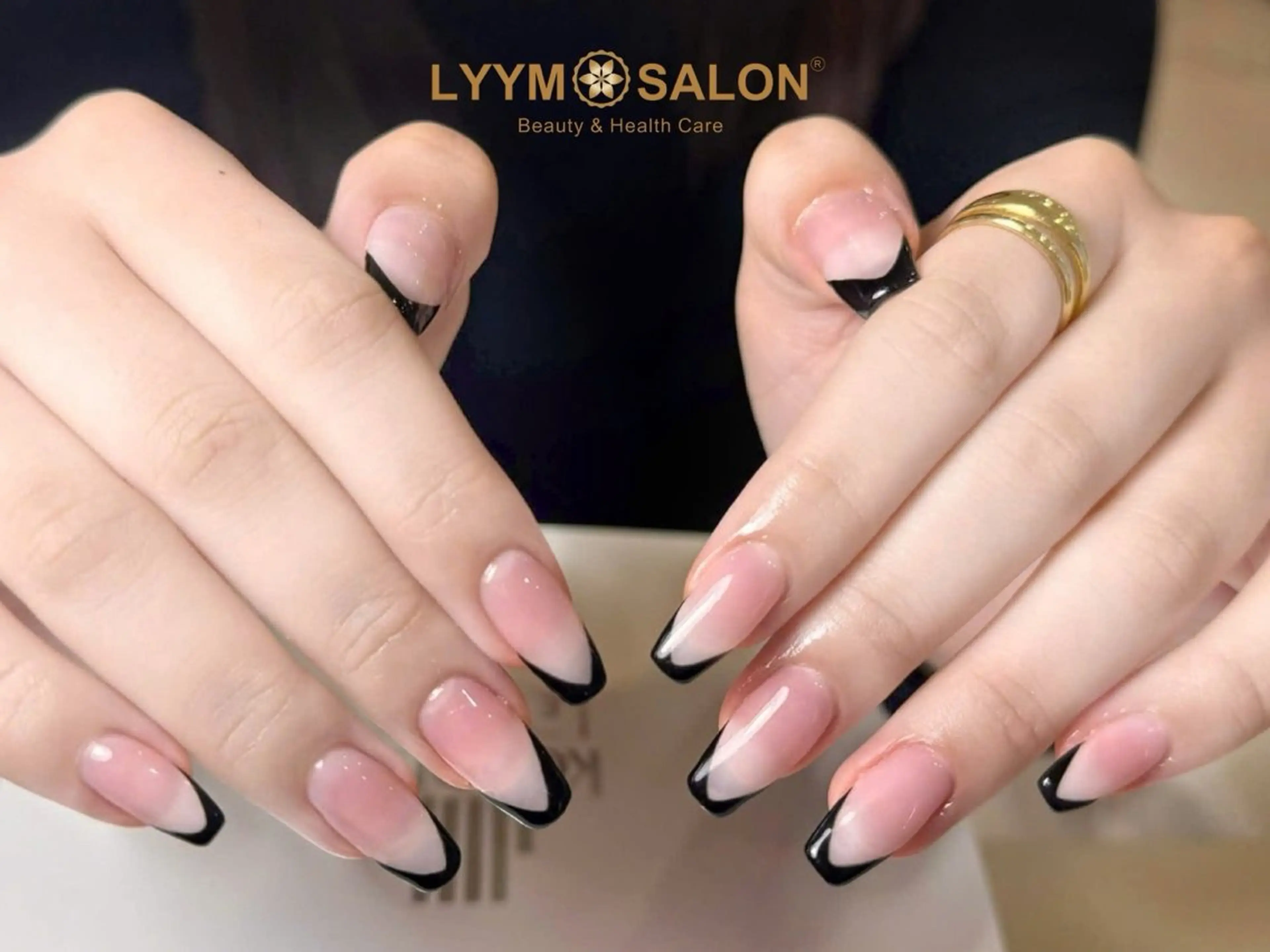 ネイル フレンチネイル 韓国ネイル シンプルネイル ハンドネイル ハンドケア LYYM Salonのネイルデザイン