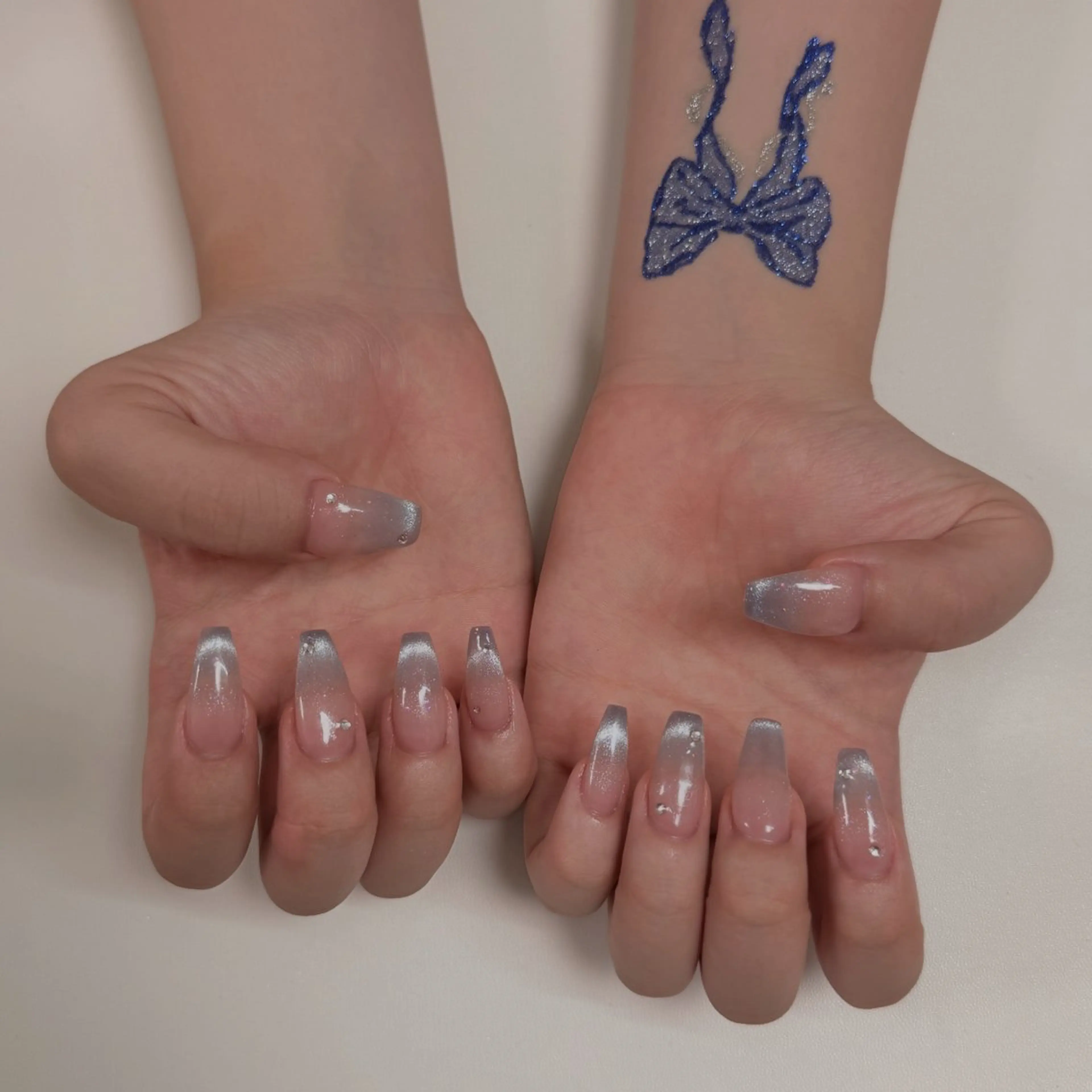 ネイル フレンチネイル マグネットネイル ネイルチップ ハンドネイル BERA NAILSのネイルデザイン