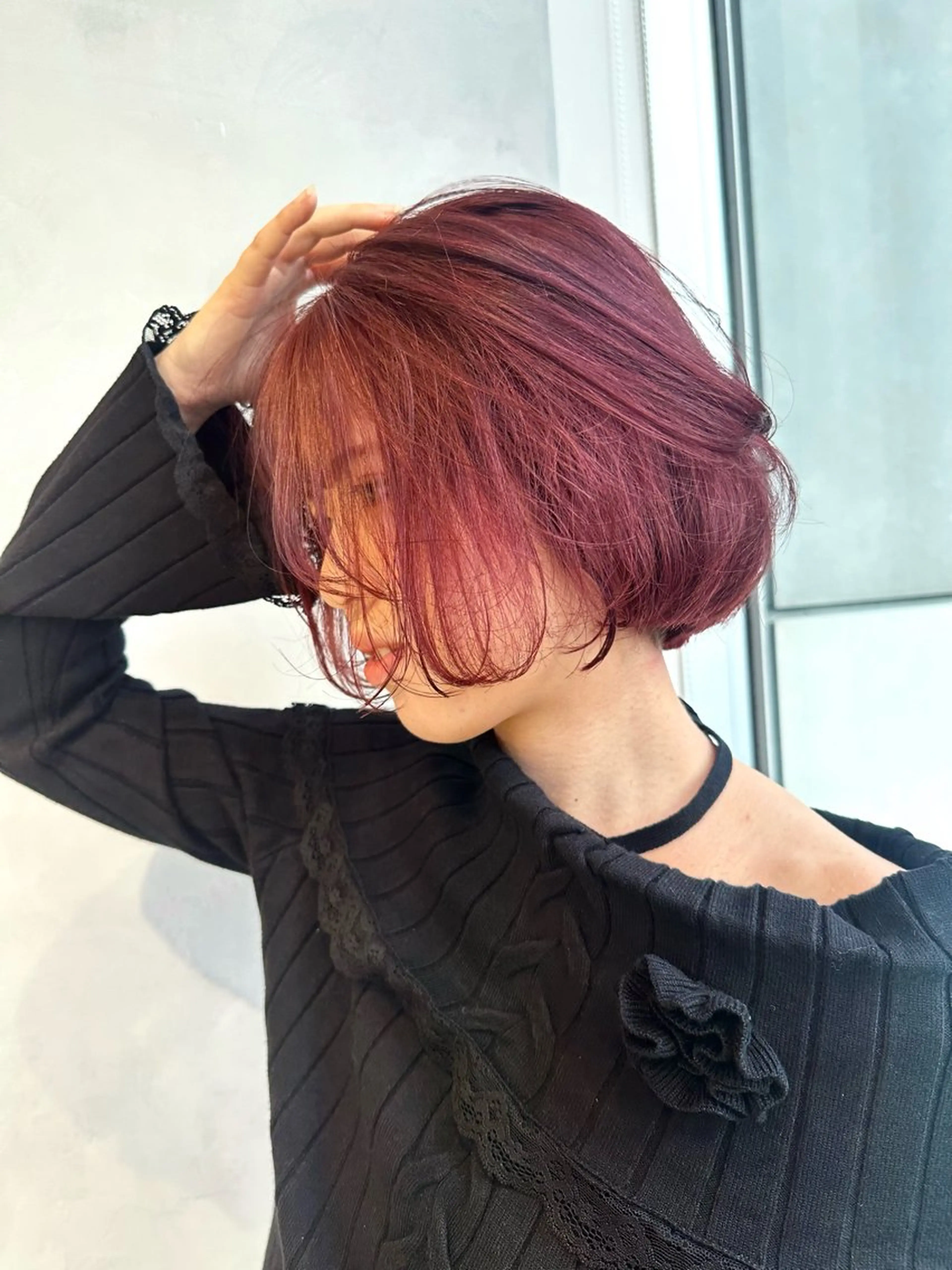 ショート カラー ブリーチ カシス レッドカラー ボブ カット ヘアカラー トリートメント ハイトーン/ショート /akane🐰♥️のヘアスタイル
