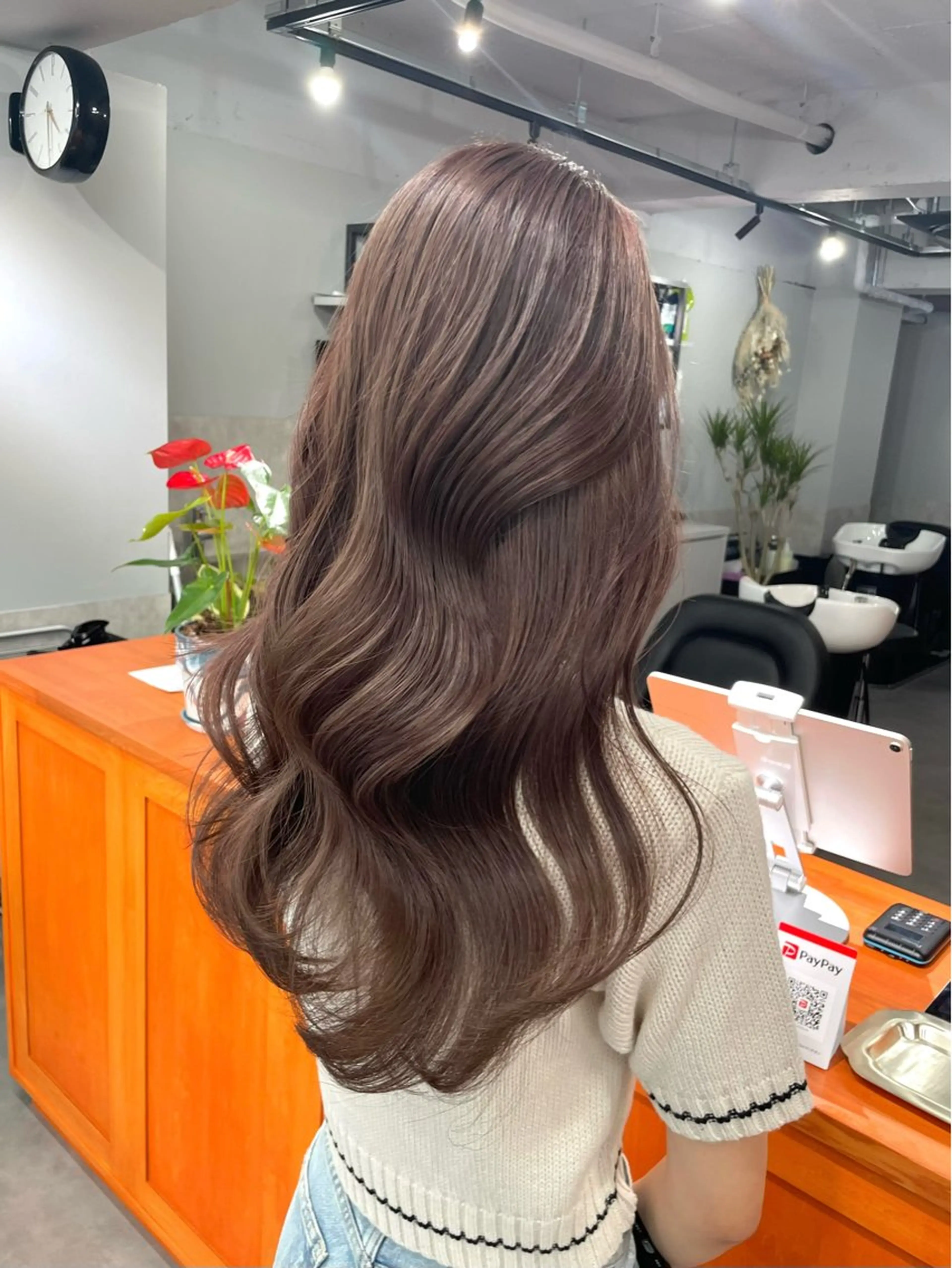 ロング カラー ヘアカラー ミルクティーベージュ ❤︎レイヤー　MIAのヘアスタイル