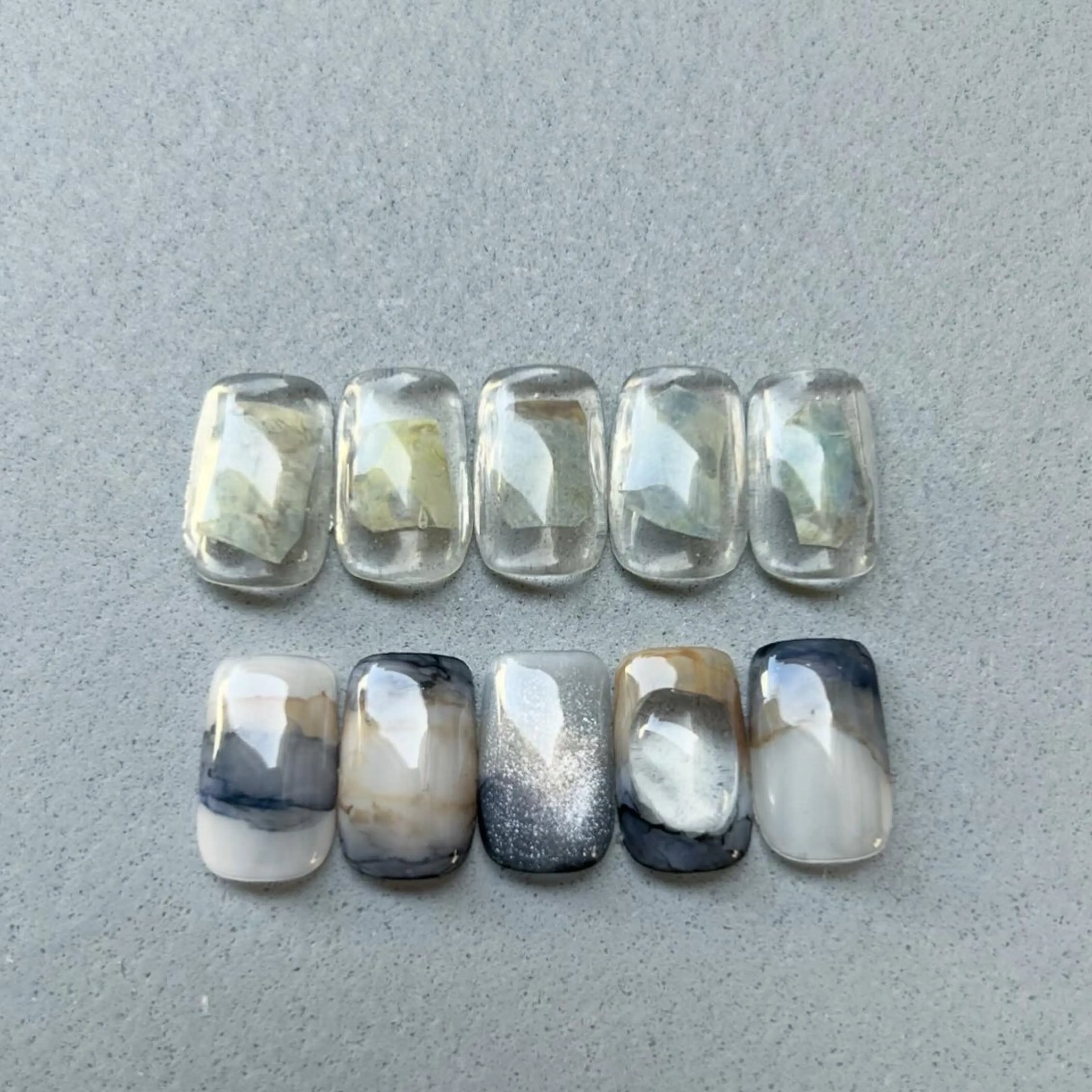 ネイル ブルー カジュアル クリアネイル グラデーション キラキラネイル ハンドネイル ハンドケア lyly.nail所属・lylynail YUUKAのネイルデザイン