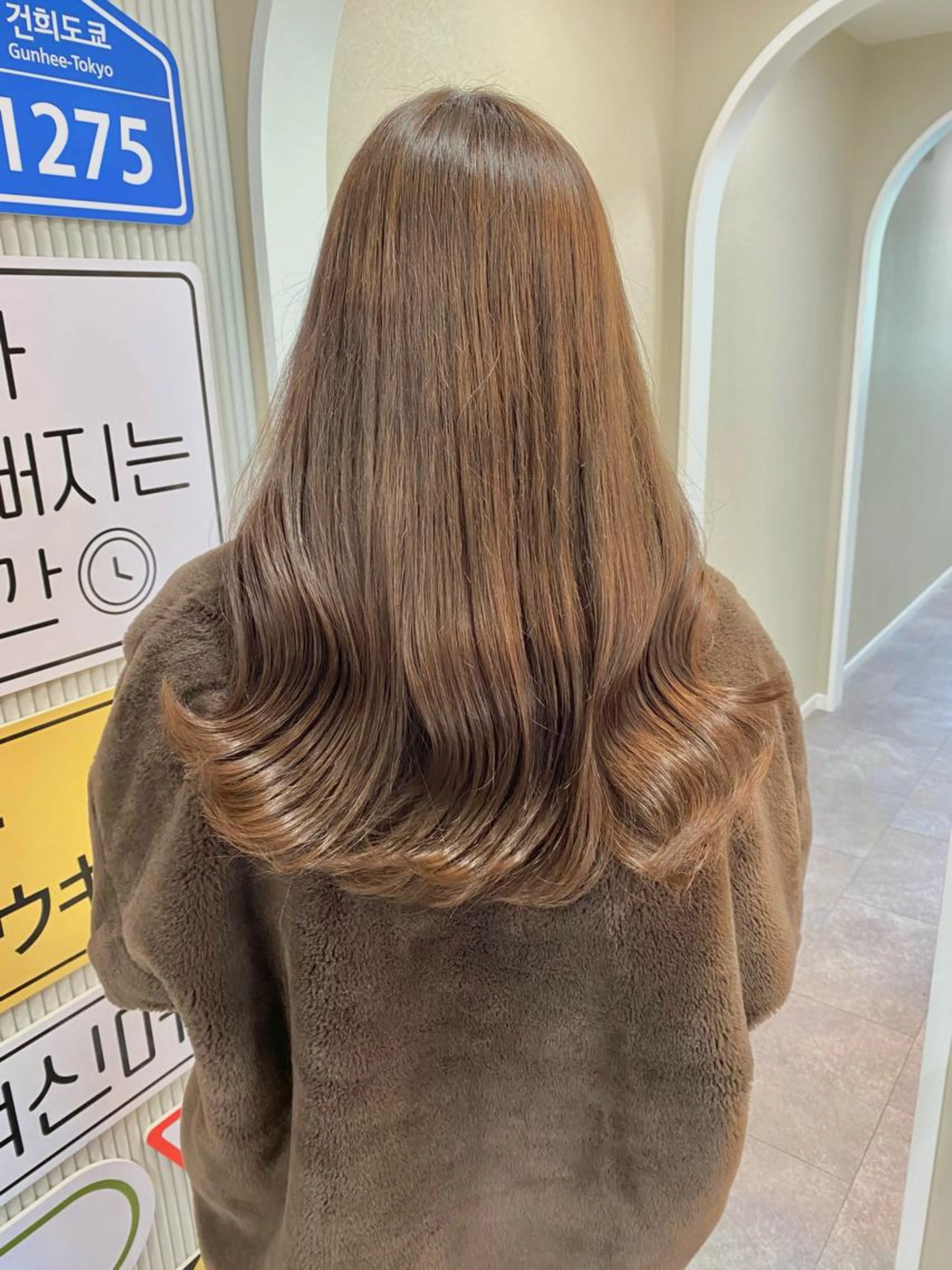 【💓明るくしたい方💓】ダブルカラーで作るデザインカラーリング❤️ミルクティーベージュ❤️ハイトーン❤️ハイライトの写真