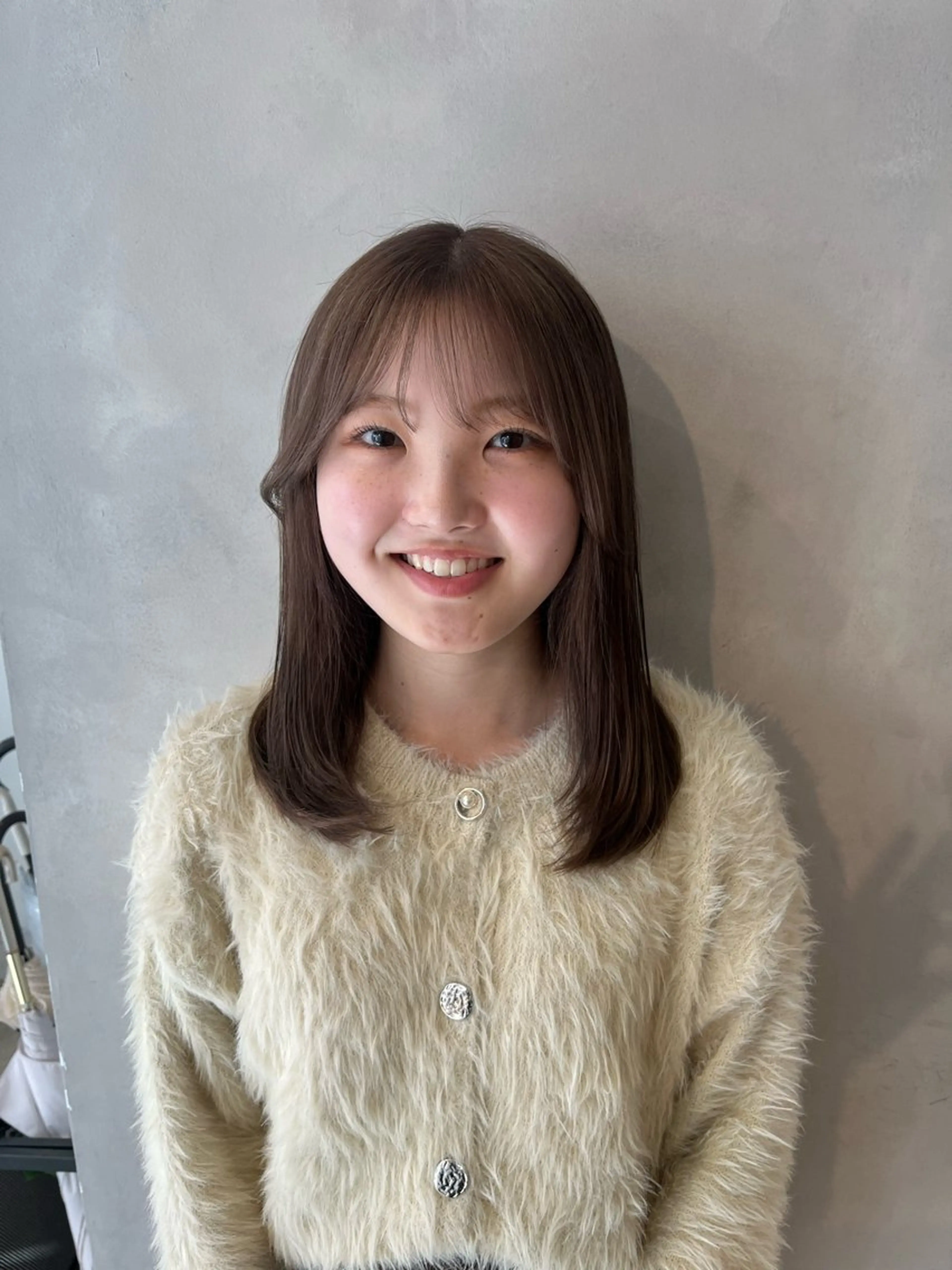 ミディアム カラー ボブ/ベージュ/ パーマ🪿近森ゆいのヘアスタイル