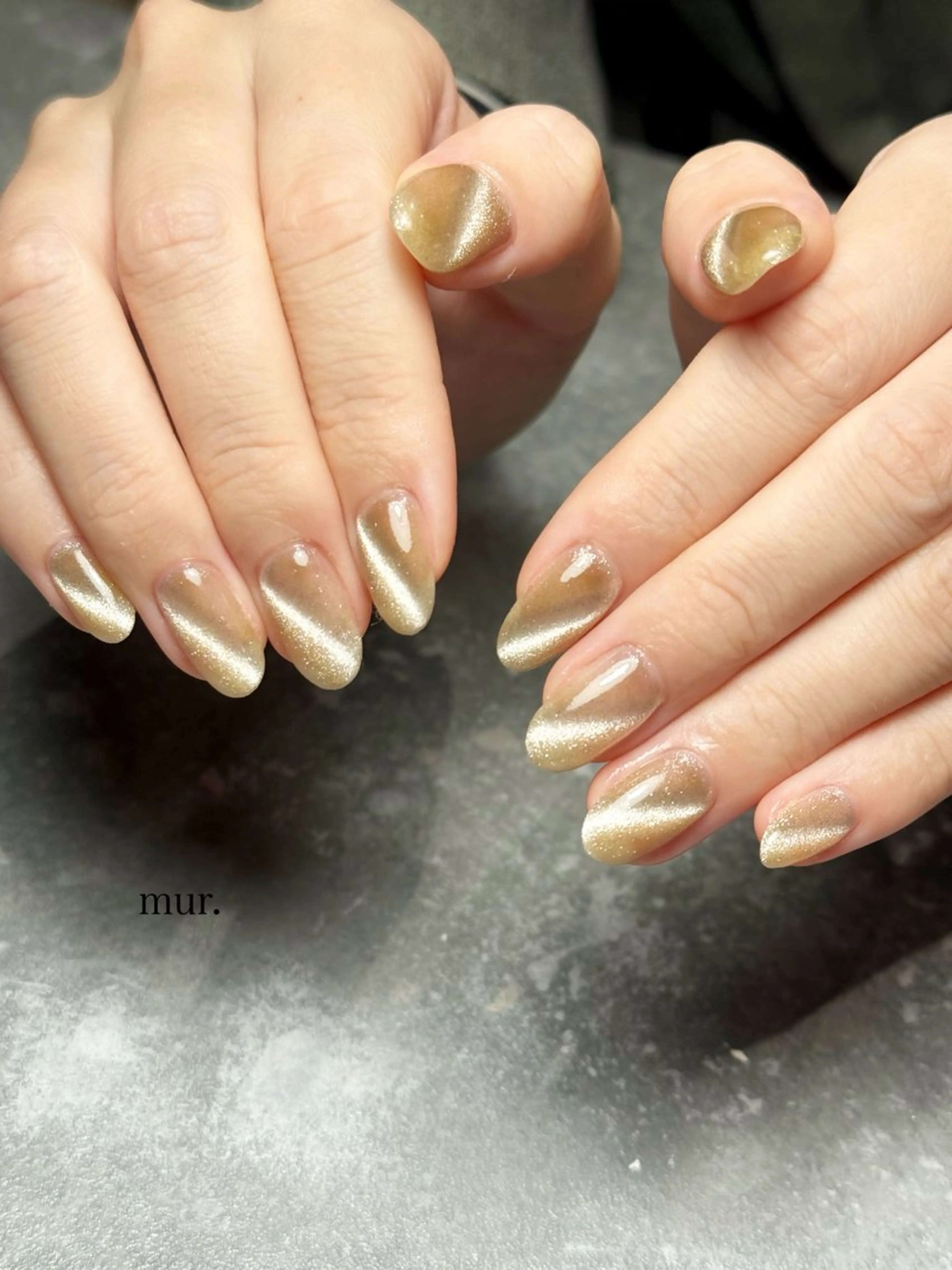 ネイル ゴールド マグネットネイル シンプルネイル ハンドネイル nail salon　mur.所属・mur. harukaのネイルデザイン