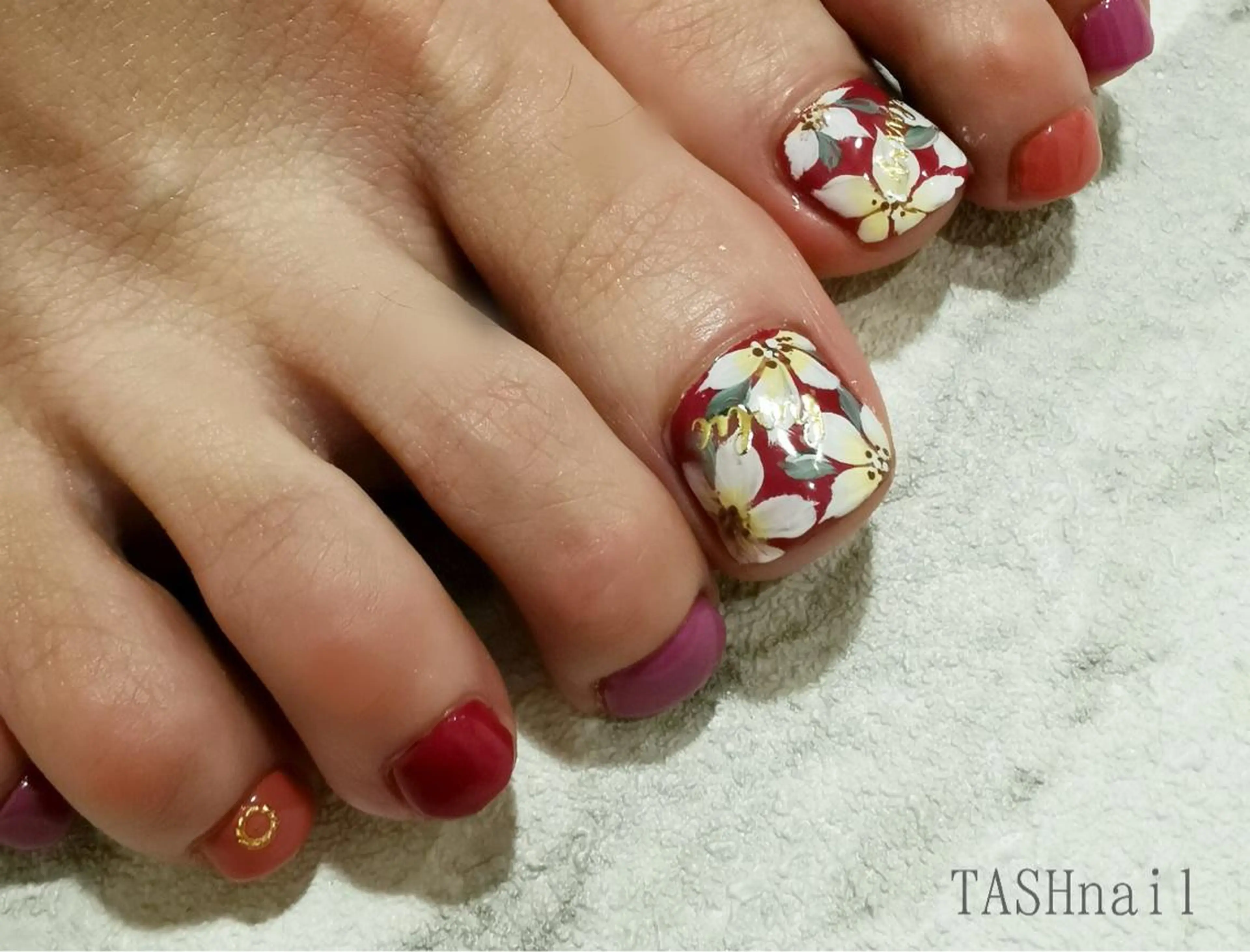 ネイル TASH nailのネイルデザイン