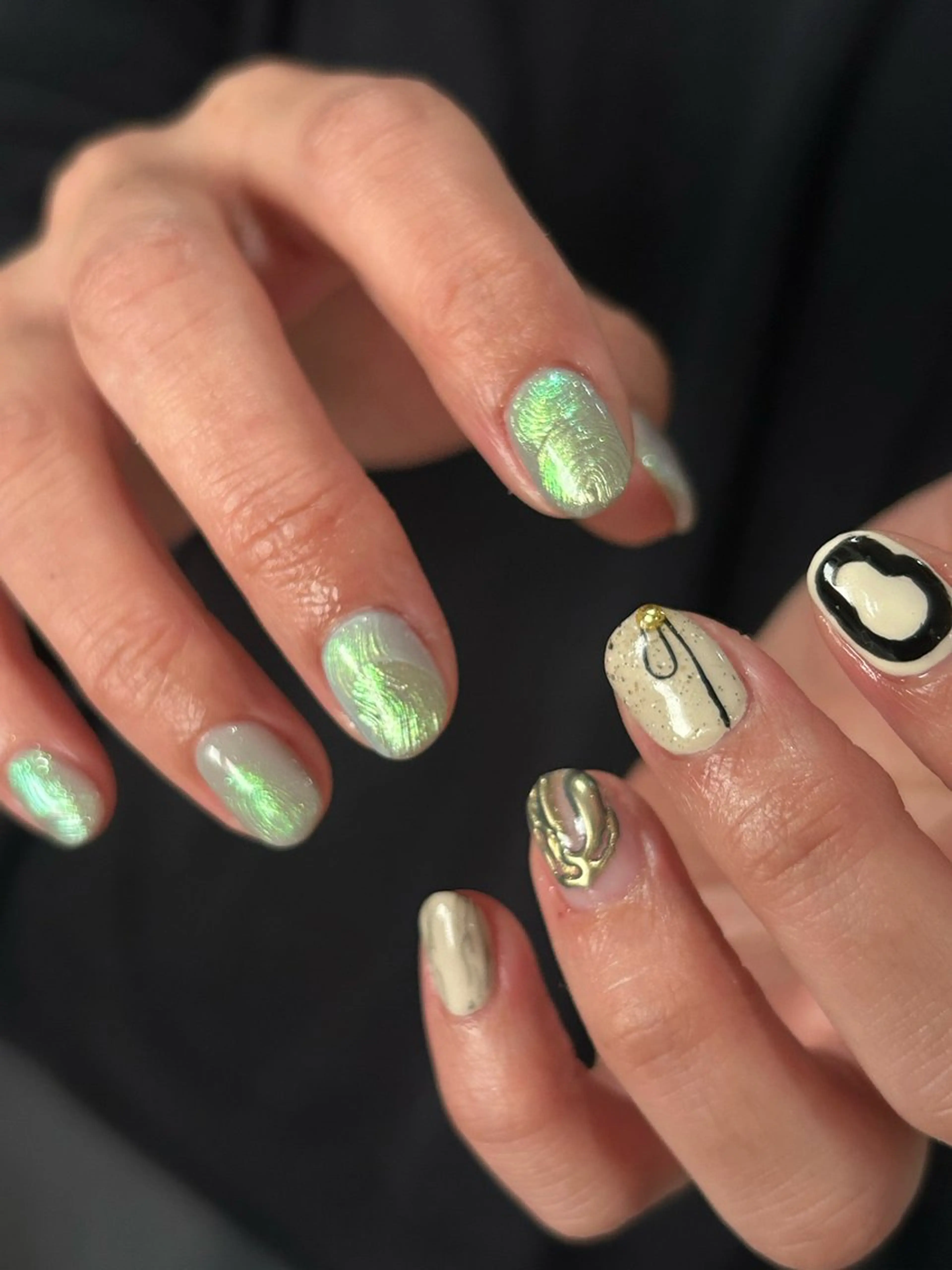 ネイル née高橋 梨菜のネイルデザイン