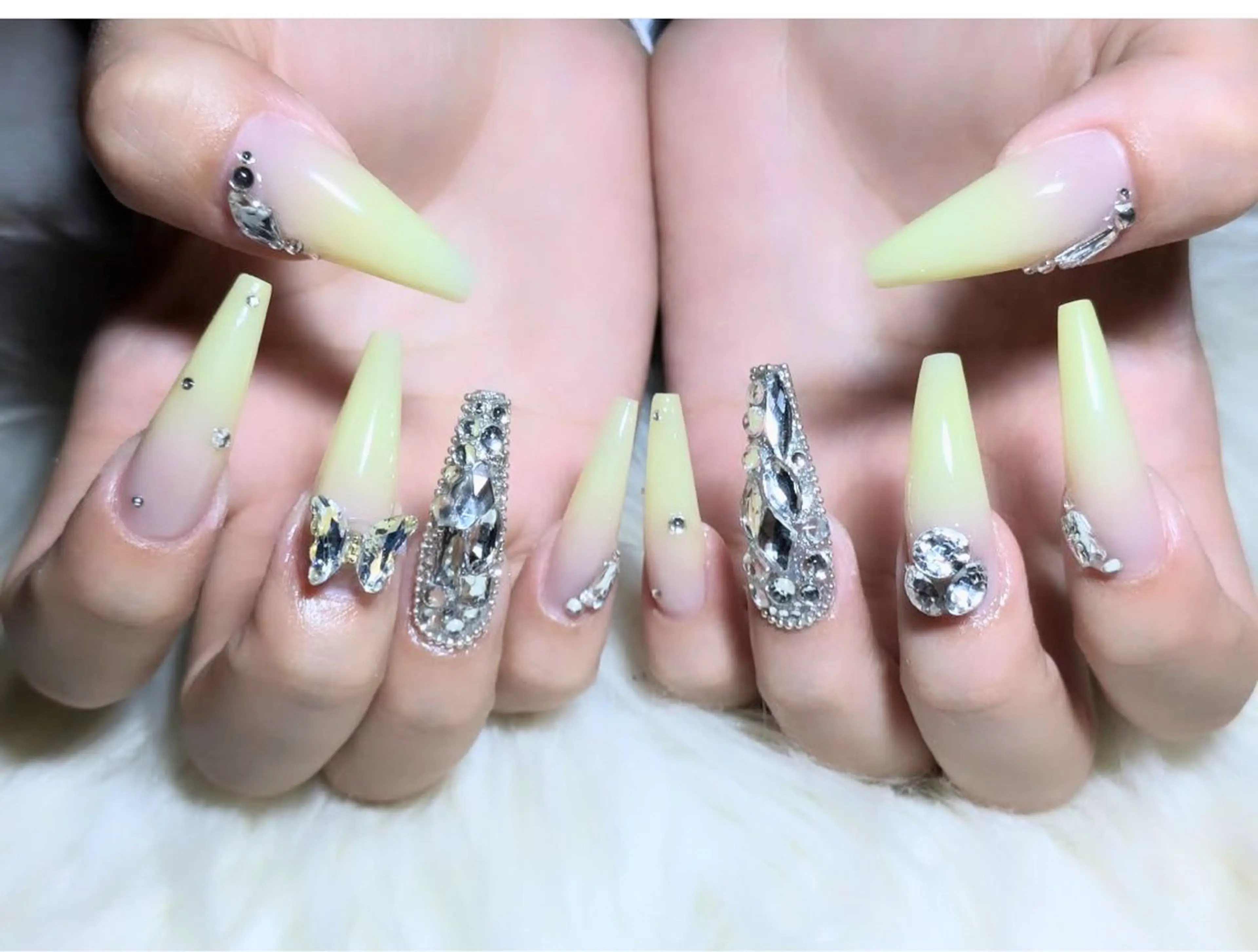 ネイル ジェルネイル 韓国ネイル マグネットネイル ネイルチップ 冬ネイル Lenie Nail Salonのネイルデザイン
