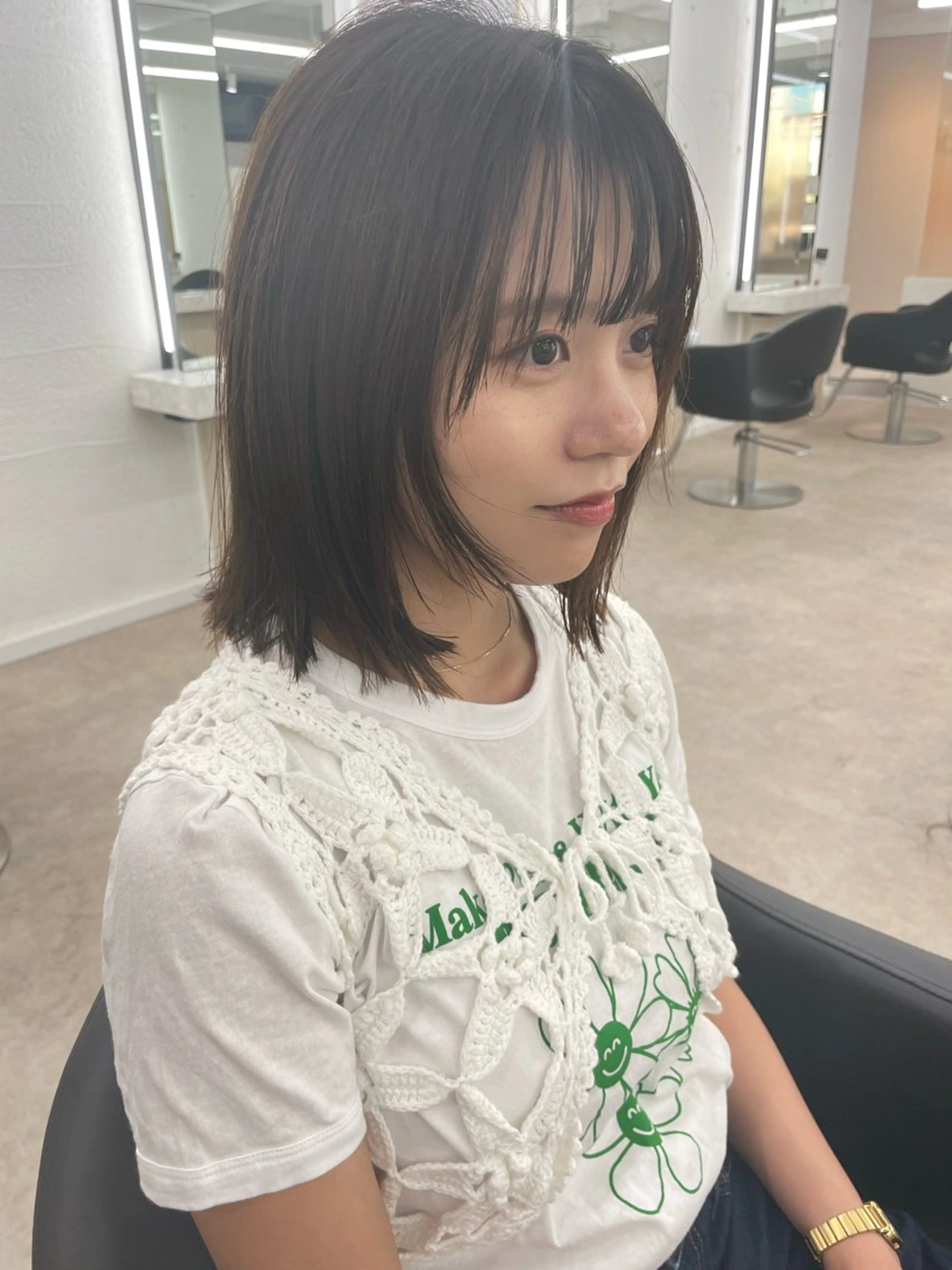 ミディアム ボブ 顔まわりレイヤー 顔周りカット レイヤーカット 小顔カット ボブ顔周りカット honokaのヘアスタイル