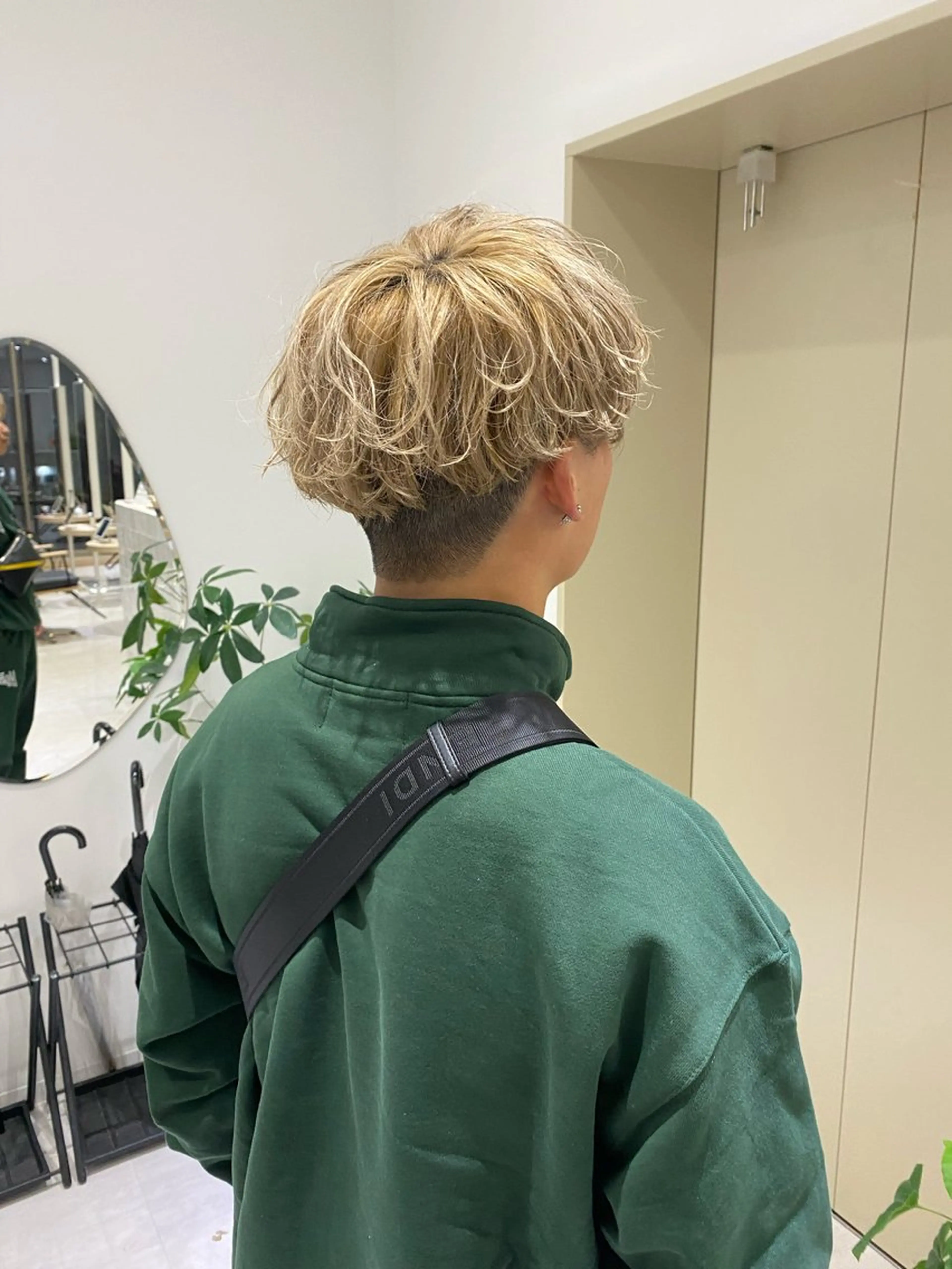 ショート カラー トリートメント men'ssalon Zina天神所属・✨髪質改善/顔周りカ ット/縮毛矯正✨三隅のヘアスタイル