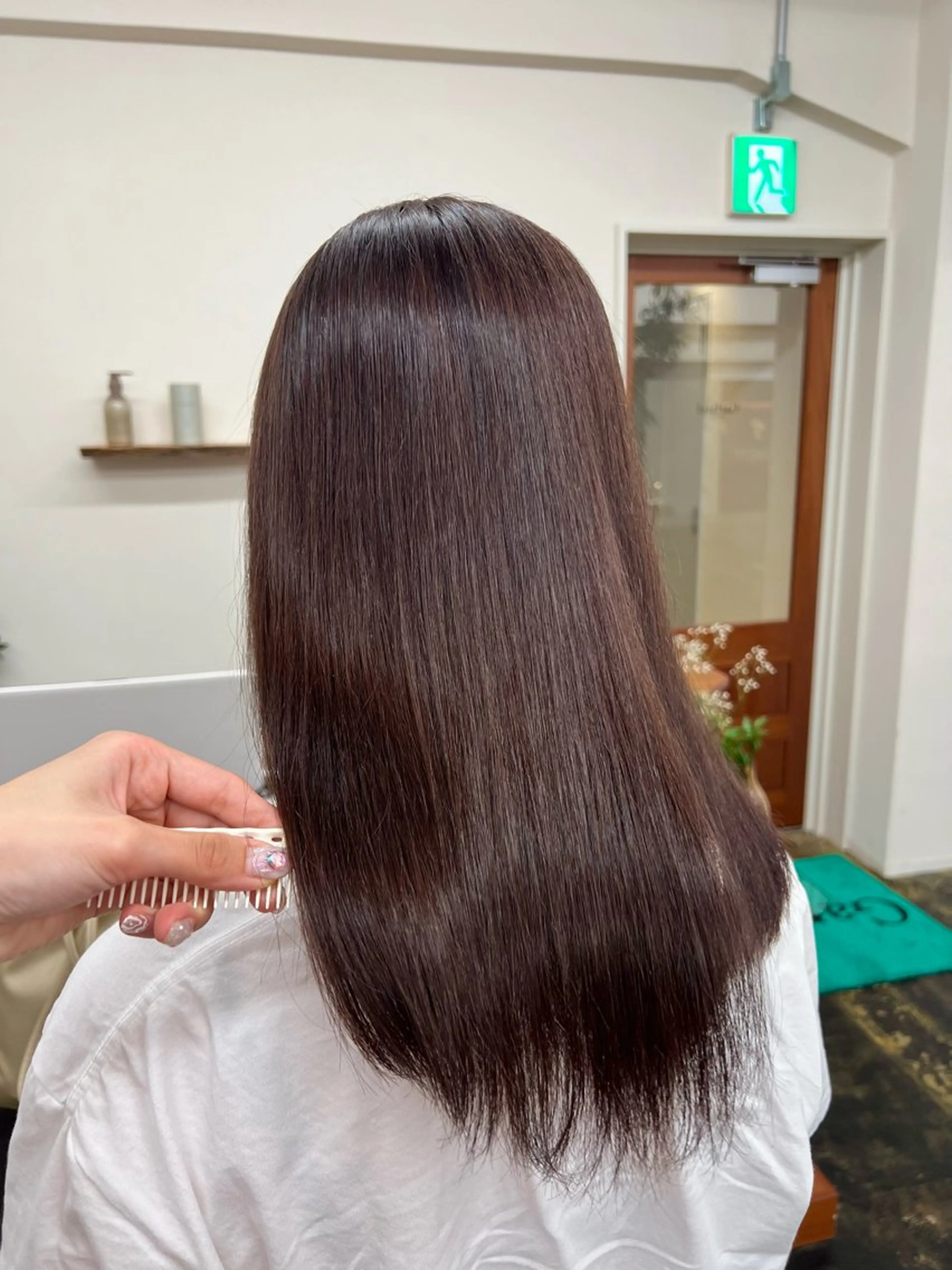 セミロング カラー ヘアカラー Garland 表参道所属・ミディアムレイヤー/ 艶カラー🎀　emiのヘアスタイル