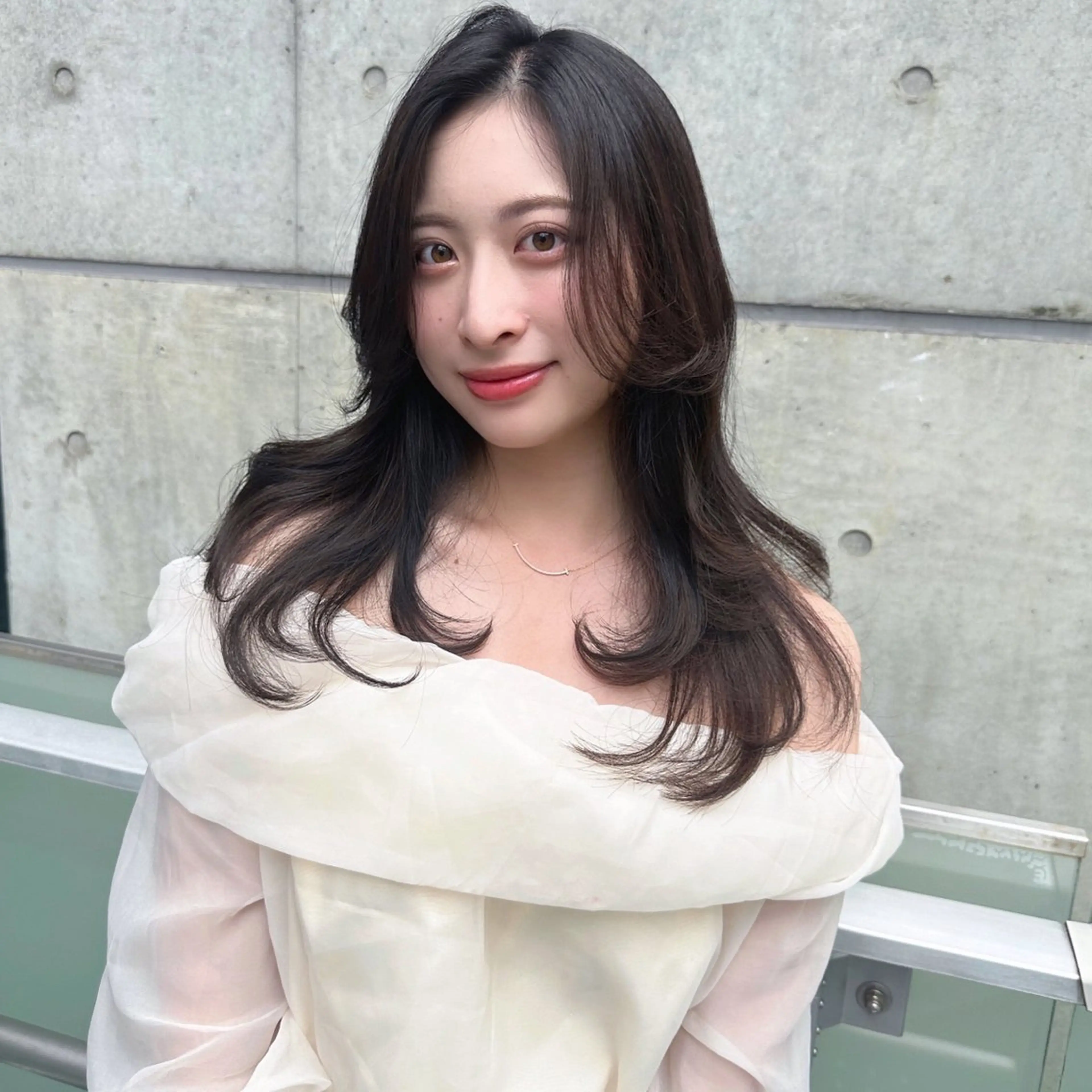 セミロング くびれヘア レイヤーカット カット ヘアカラー 韓国スタイル🇰🇷 児島葉月のヘアスタイル